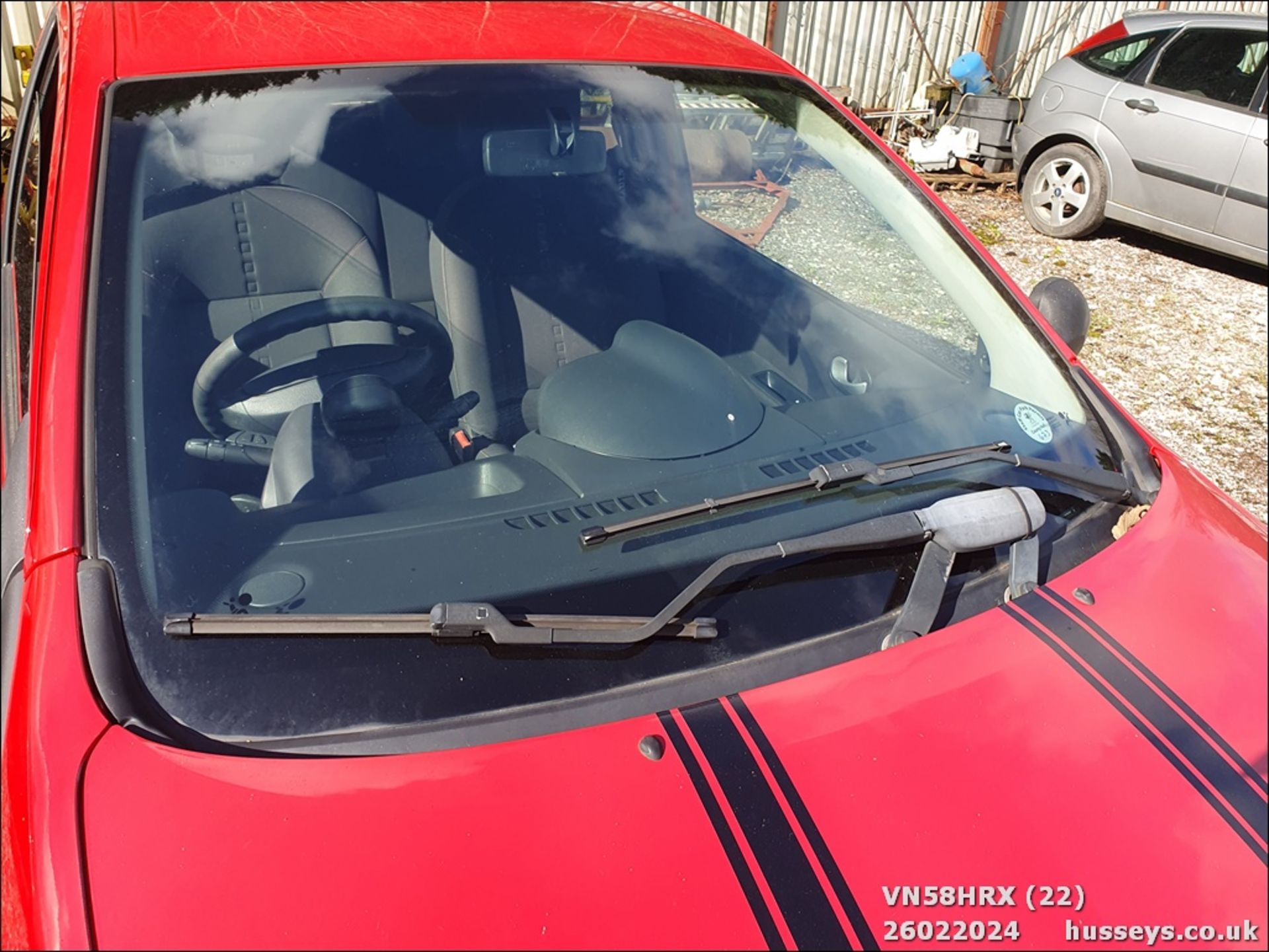 08/58 RENAULT TWINGO EXTREME 60 - 1149cc 3dr Hatchback (Red, 101k) - Image 23 of 34