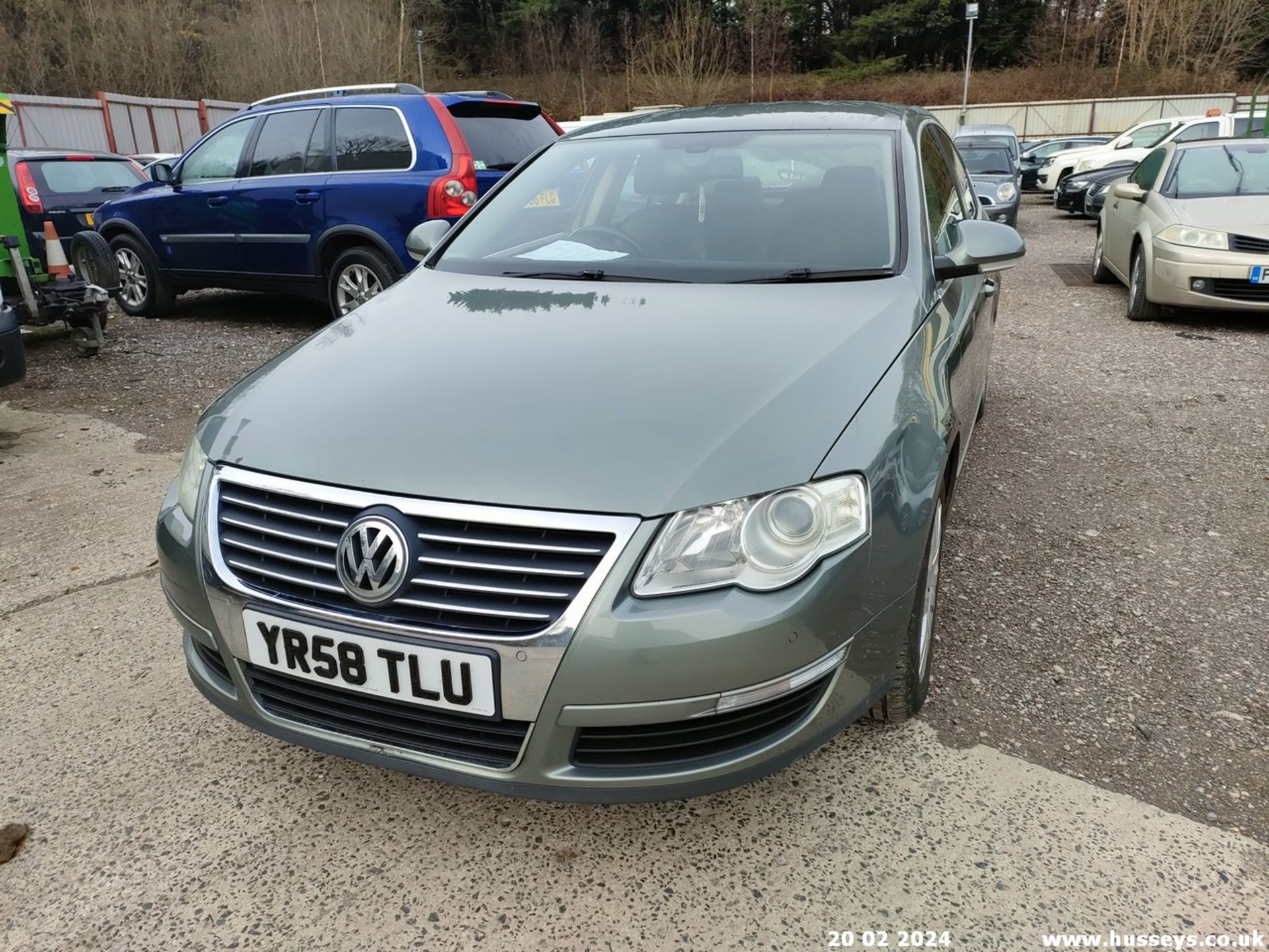 08/58 VOLKSWAGEN PASSAT SEL TDI - 1968cc 4dr Saloon (Green) - Image 10 of 49