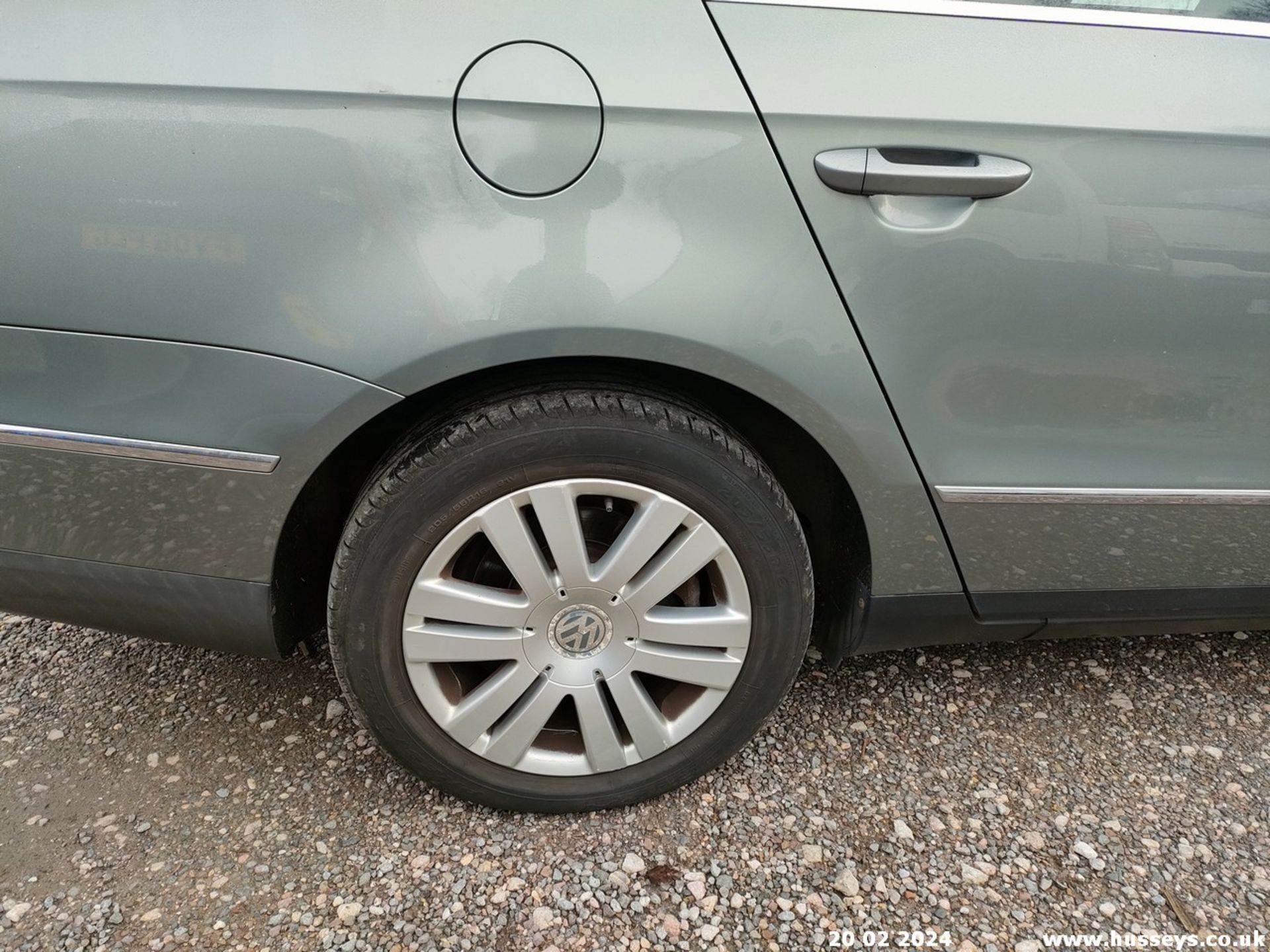 08/58 VOLKSWAGEN PASSAT SEL TDI - 1968cc 4dr Saloon (Green) - Image 32 of 49