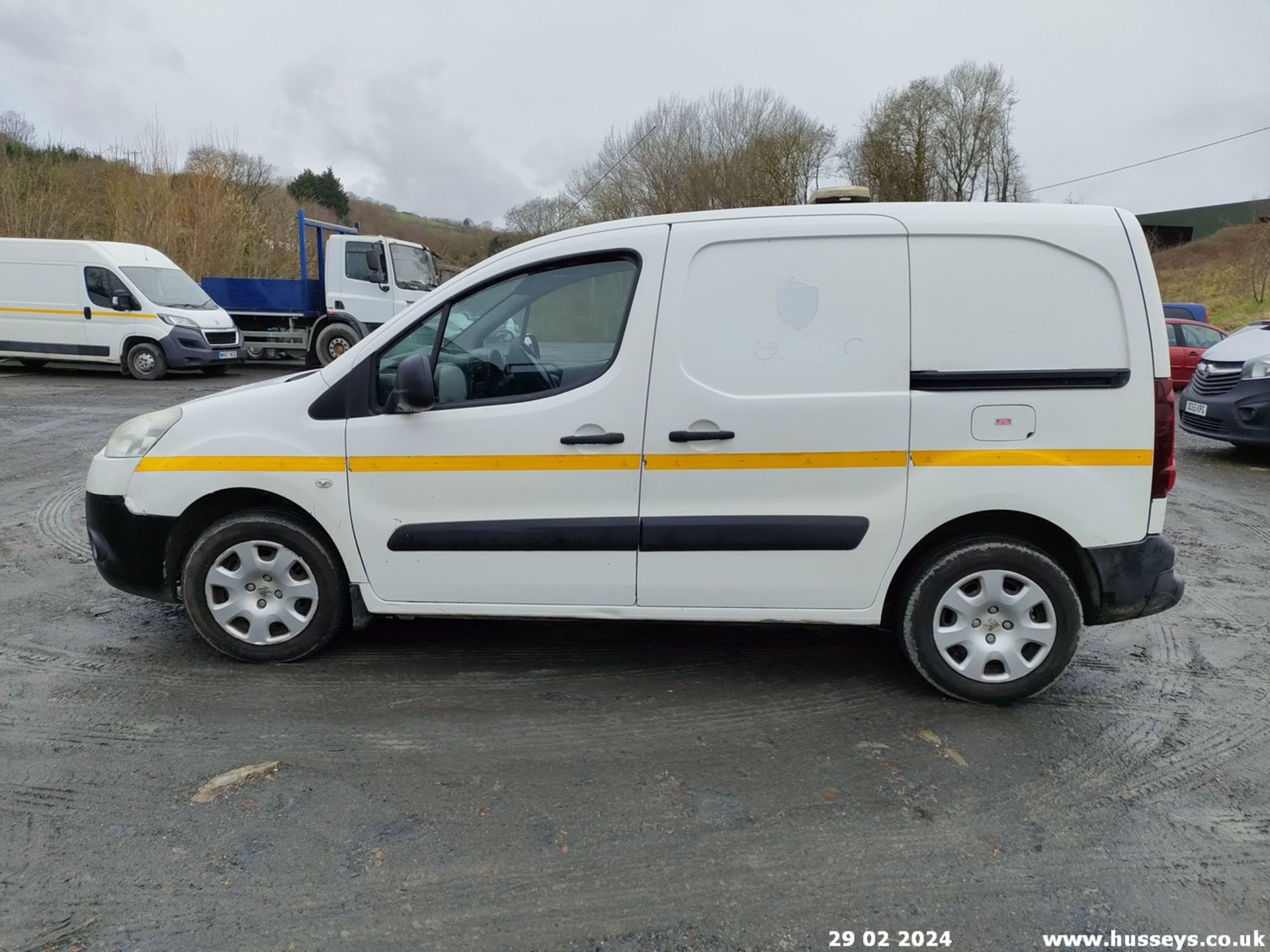 13/63 PEUGEOT PARTNER 850 SE L1 HDI - 1560cc 5dr Van (White, 115k) - Image 19 of 56