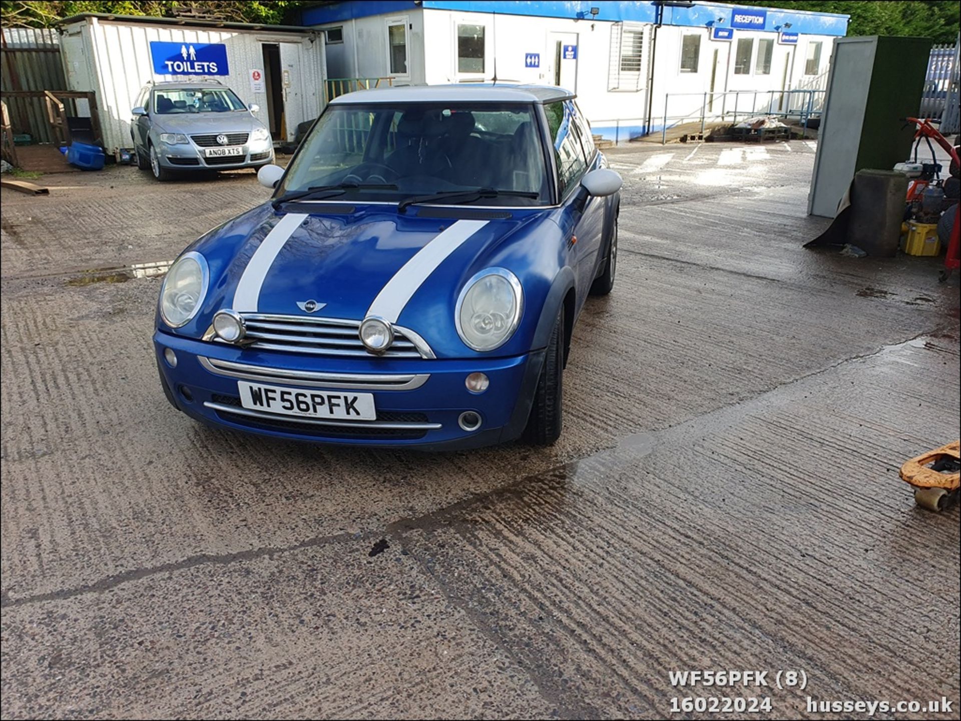 06/56 MINI MINI COOPER - 1598cc 3dr Hatchback (Blue, 101k) - Image 9 of 40
