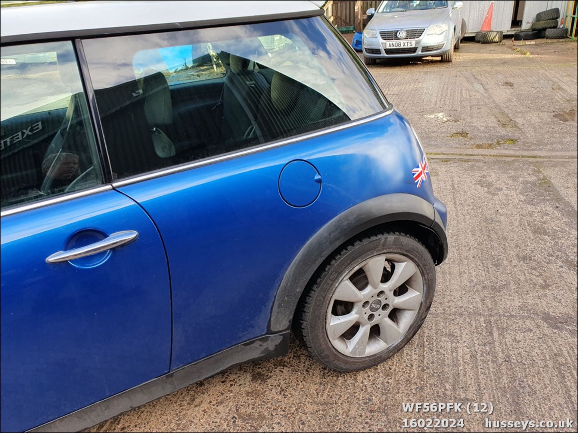 06/56 MINI MINI COOPER - 1598cc 3dr Hatchback (Blue, 101k) - Image 13 of 40