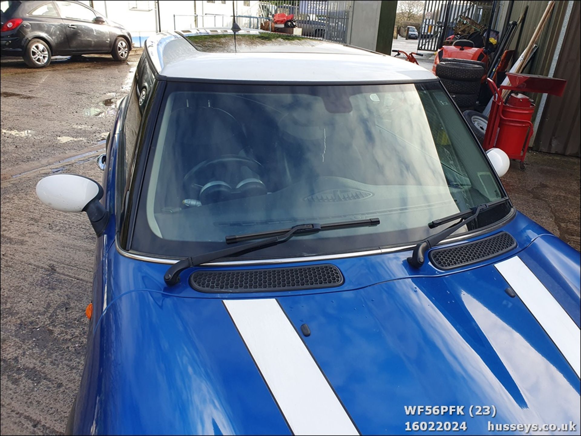06/56 MINI MINI COOPER - 1598cc 3dr Hatchback (Blue, 101k) - Image 24 of 40