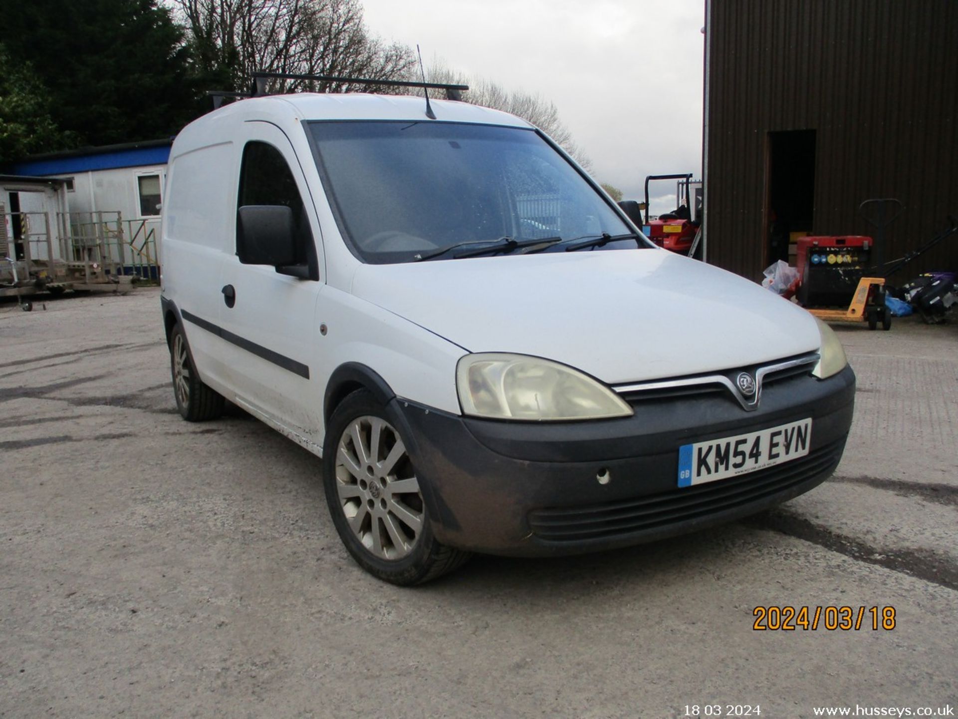 04/54 VAUXHALL COMBO 1700 CDTI 16V - 1686cc 4dr Van (White, 119k) - Image 2 of 25