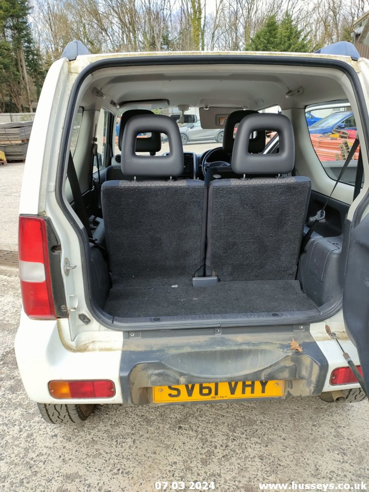 11/61 SUZUKI JIMNY SZ3 - 1328cc 3dr Estate (White) - Image 65 of 66