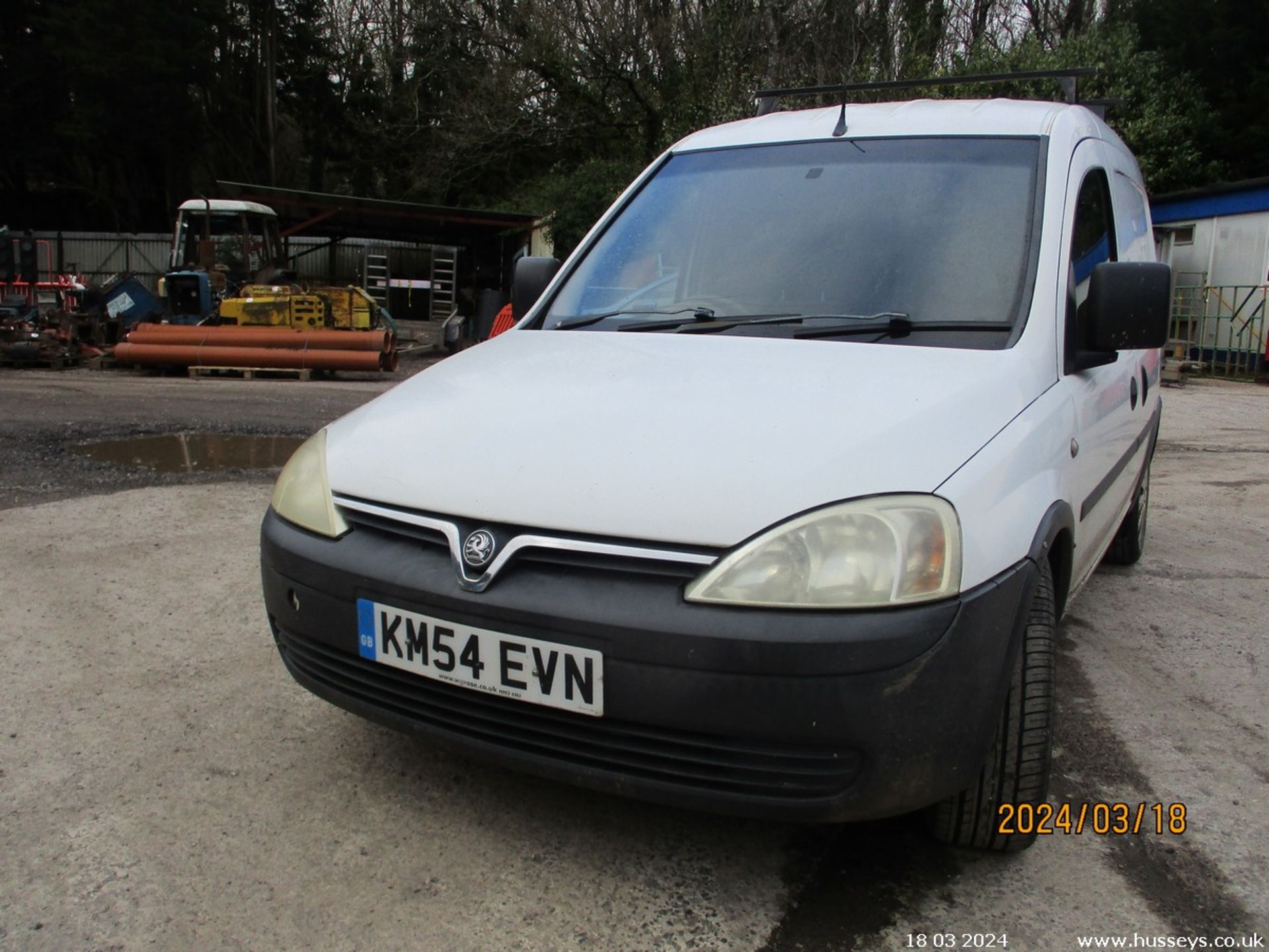 04/54 VAUXHALL COMBO 1700 CDTI 16V - 1686cc 4dr Van (White, 119k) - Image 9 of 25