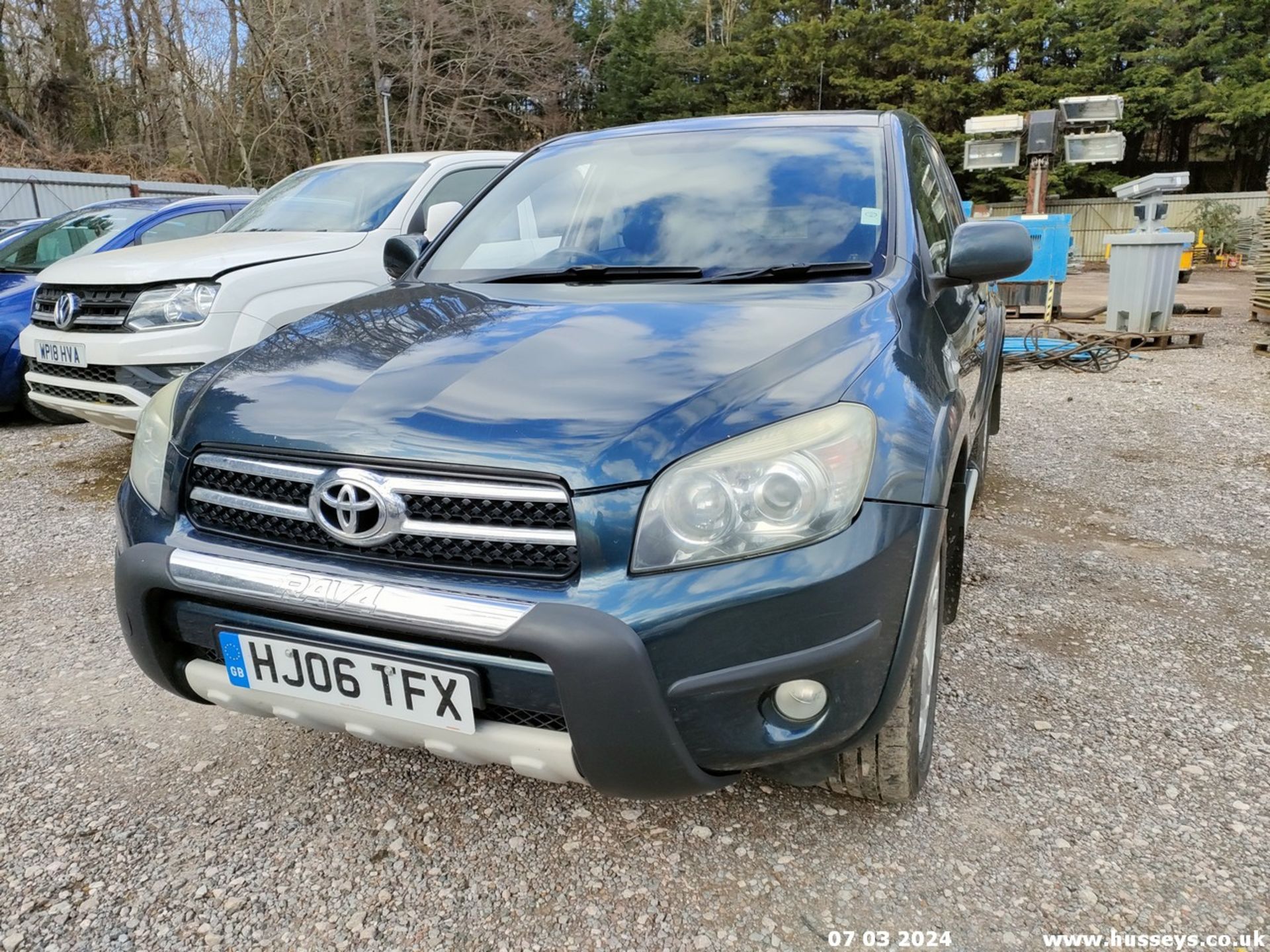 06/06 TOYOTA RAV4 T180 D-4D - 2231cc 5dr Estate (Green, 176k) - Image 10 of 74