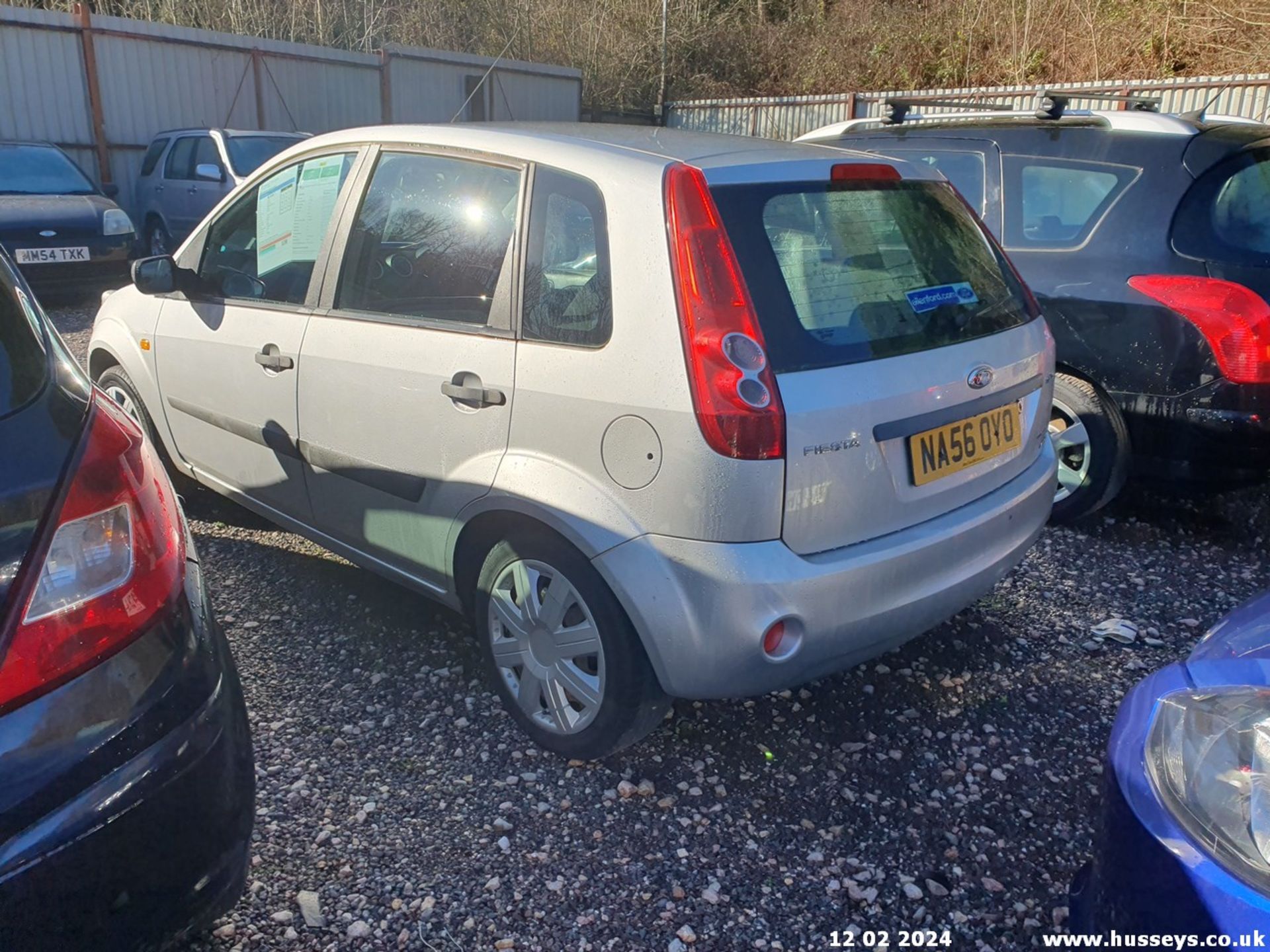 06/56 FORD FIESTA STYLE TDCI - 1399cc 5dr Hatchback (Silver) - Image 18 of 39