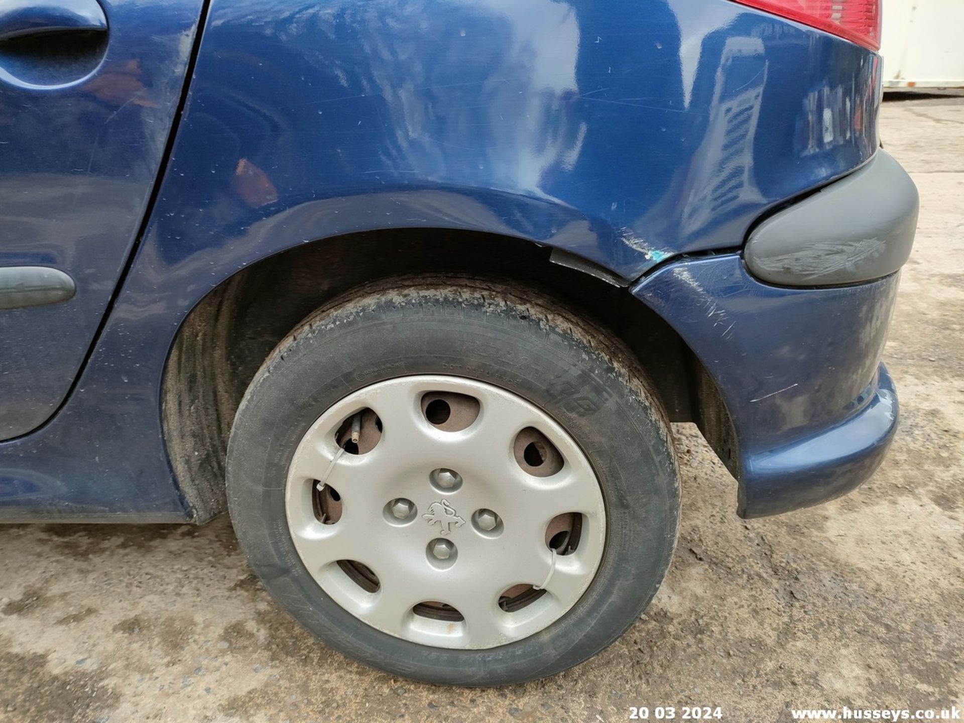 05/05 PEUGEOT 206 S - 1360cc 5dr Hatchback (Blue) - Image 28 of 63