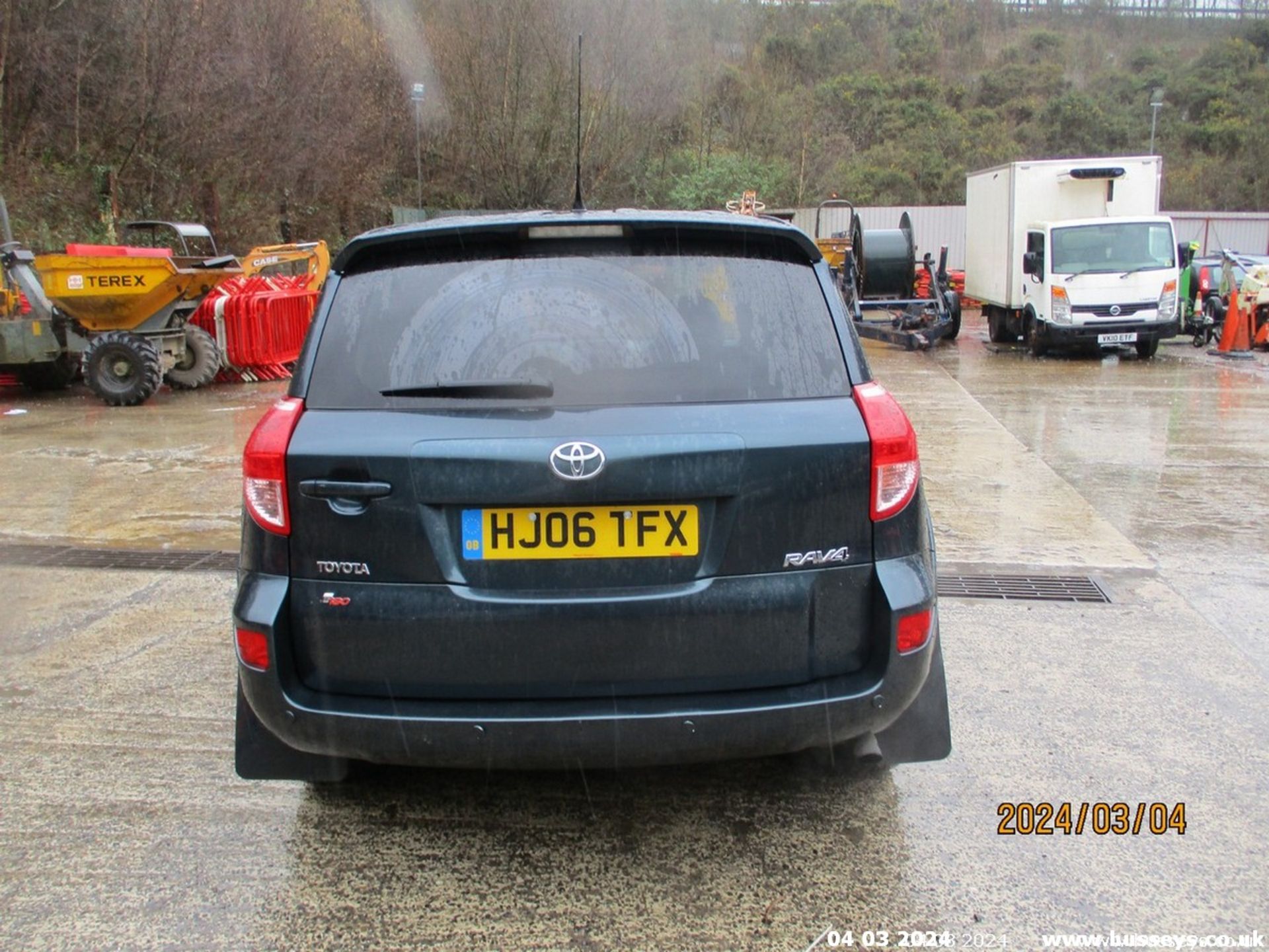 06/06 TOYOTA RAV4 T180 D-4D - 2231cc 5dr Estate (Green, 176k) - Image 69 of 74