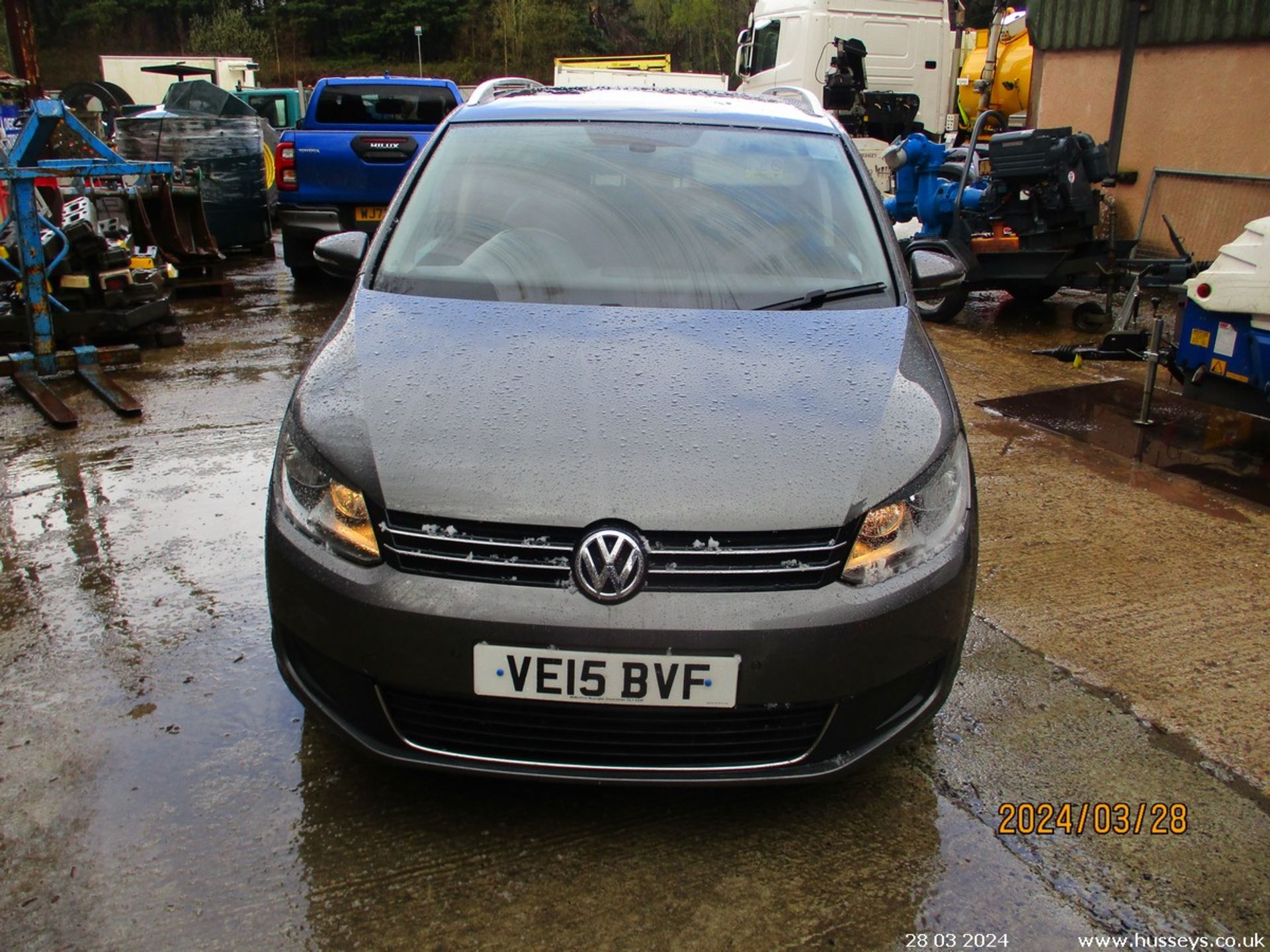 15/15 VOLKSWAGEN TOURAN SE BLUEMOTION T TD - 1968cc 5dr MPV (Grey, 131k) - Image 11 of 21