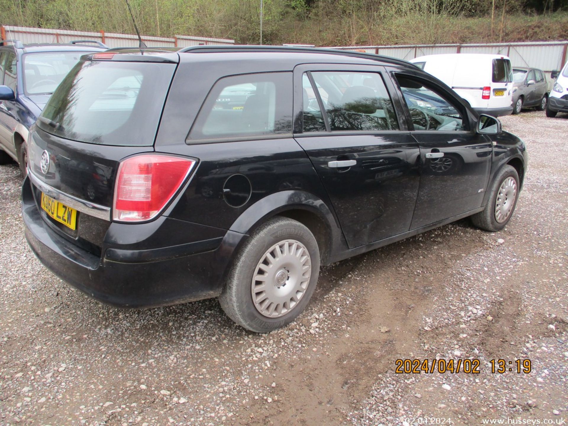 10/60 VAUXHALL ASTRA LIFE - 1364cc 5dr Estate (Black, 102k) - Image 7 of 23