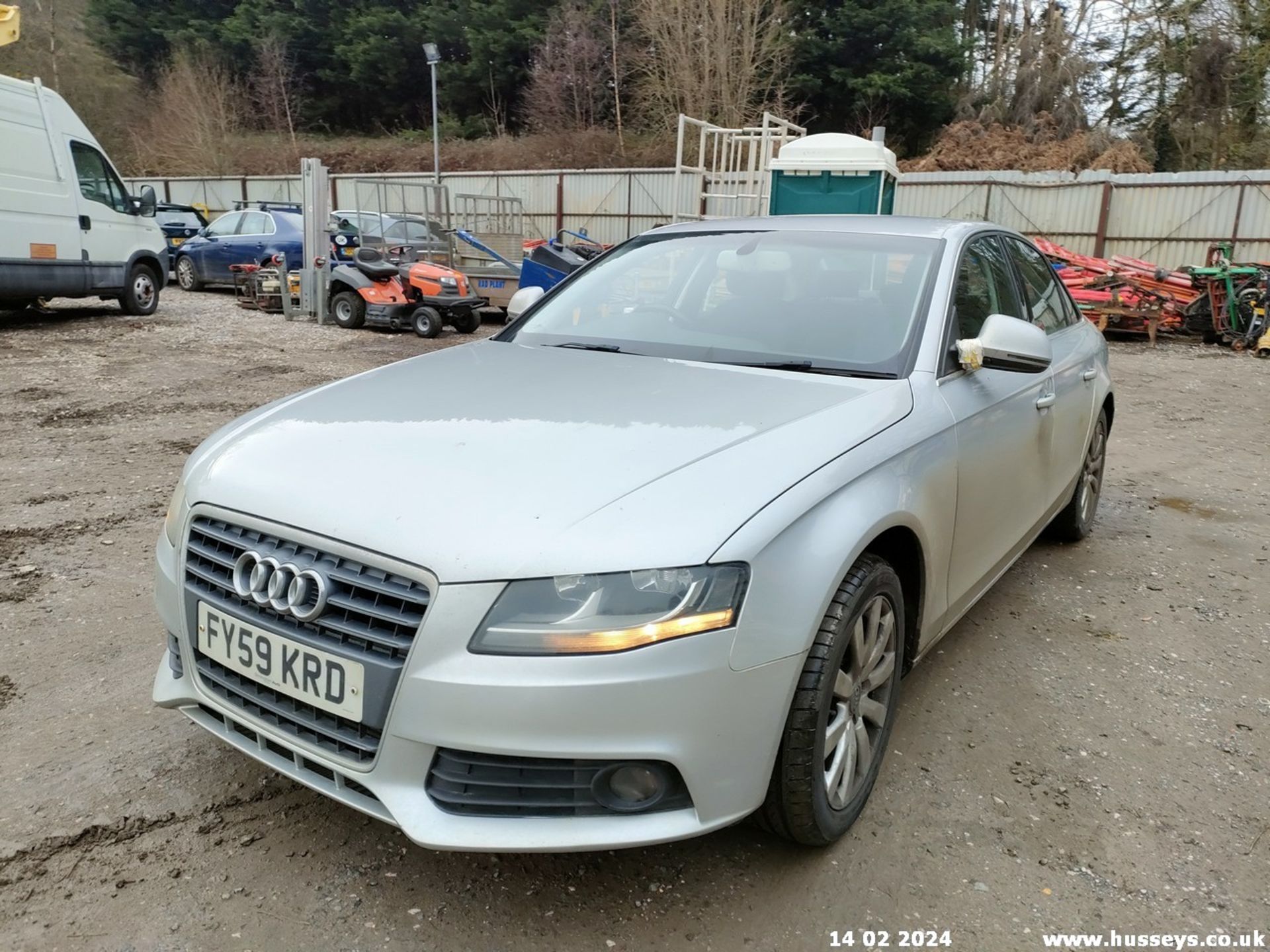 09/59 AUDI A4 SE TDI CVT - 1968cc 4dr Saloon (Silver, 125k) - Image 10 of 50