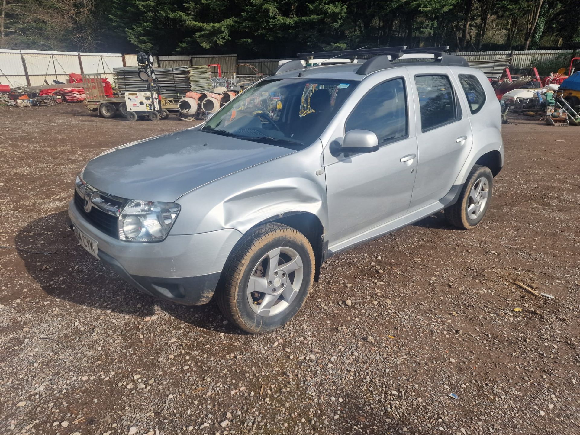 14/14 DACIA DUSTER LAUREATE DCI 4X2 - 1461cc 5dr Hatchback (Silver)