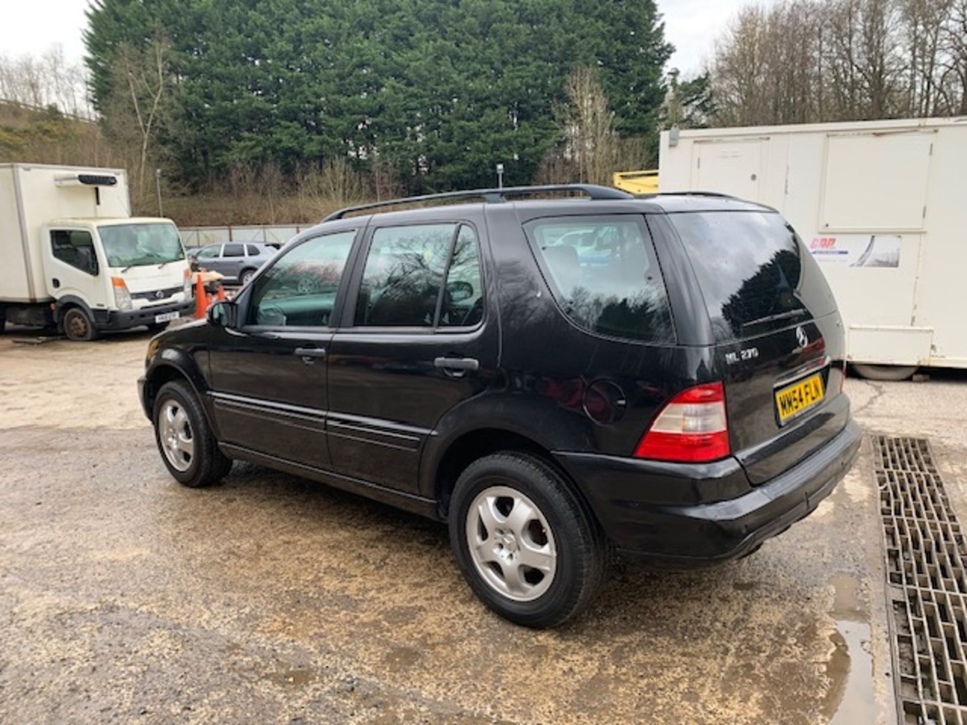 04/54 MERCEDES ML270 CDI AUTO - 2688cc 5dr Estate (Black, 163k) - Image 2 of 17