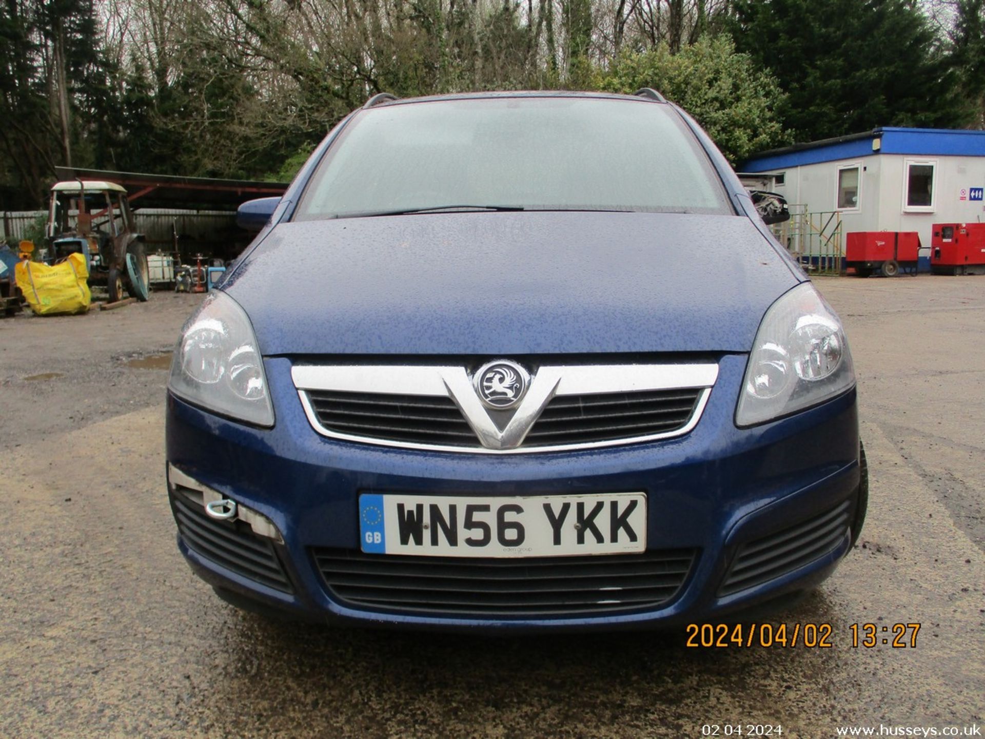 06/56 VAUXHALL ZAFIRA CLUB AUTO - 2198cc 5dr MPV (Blue, 117k) - Image 2 of 21