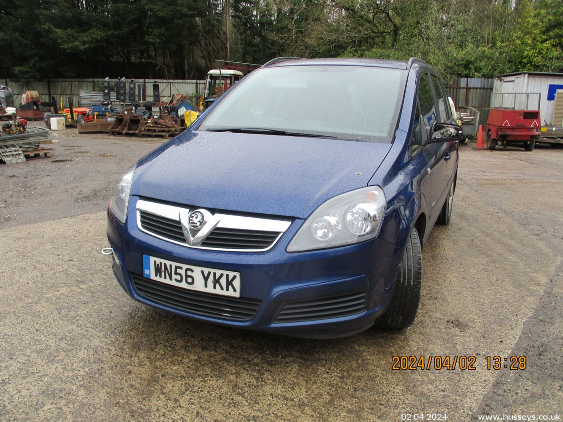 06/56 VAUXHALL ZAFIRA CLUB AUTO - 2198cc 5dr MPV (Blue, 117k) - Image 9 of 21