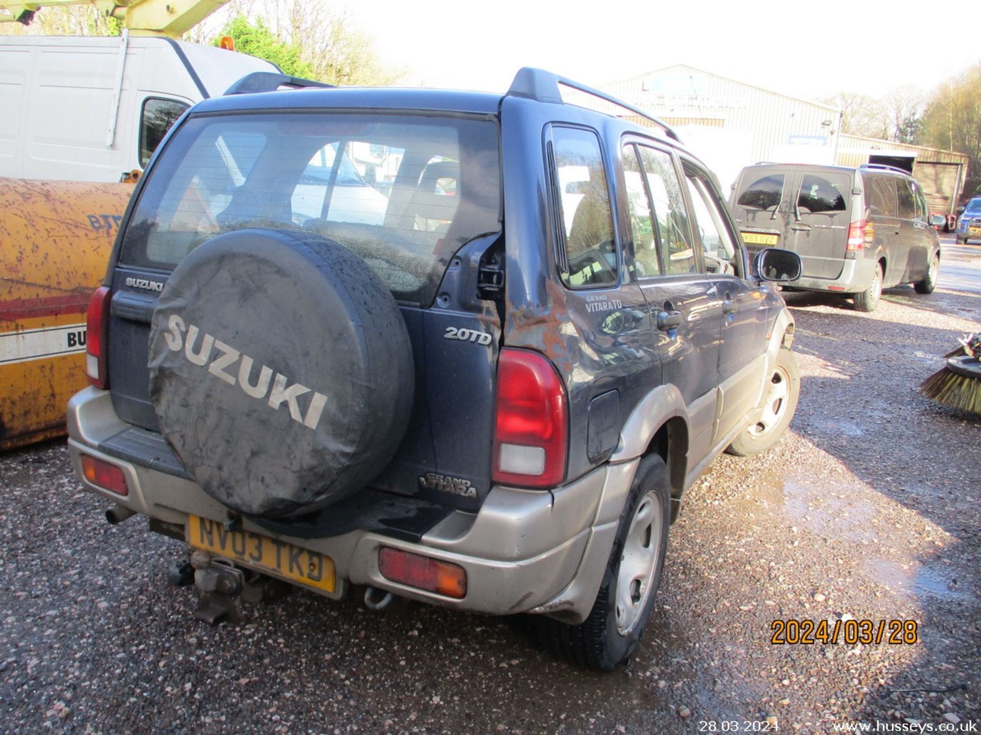 03/03 SUZUKI GRAND VITARA TD AUTO - 1997cc 5dr Estate (Blue, 120k) - Image 8 of 20