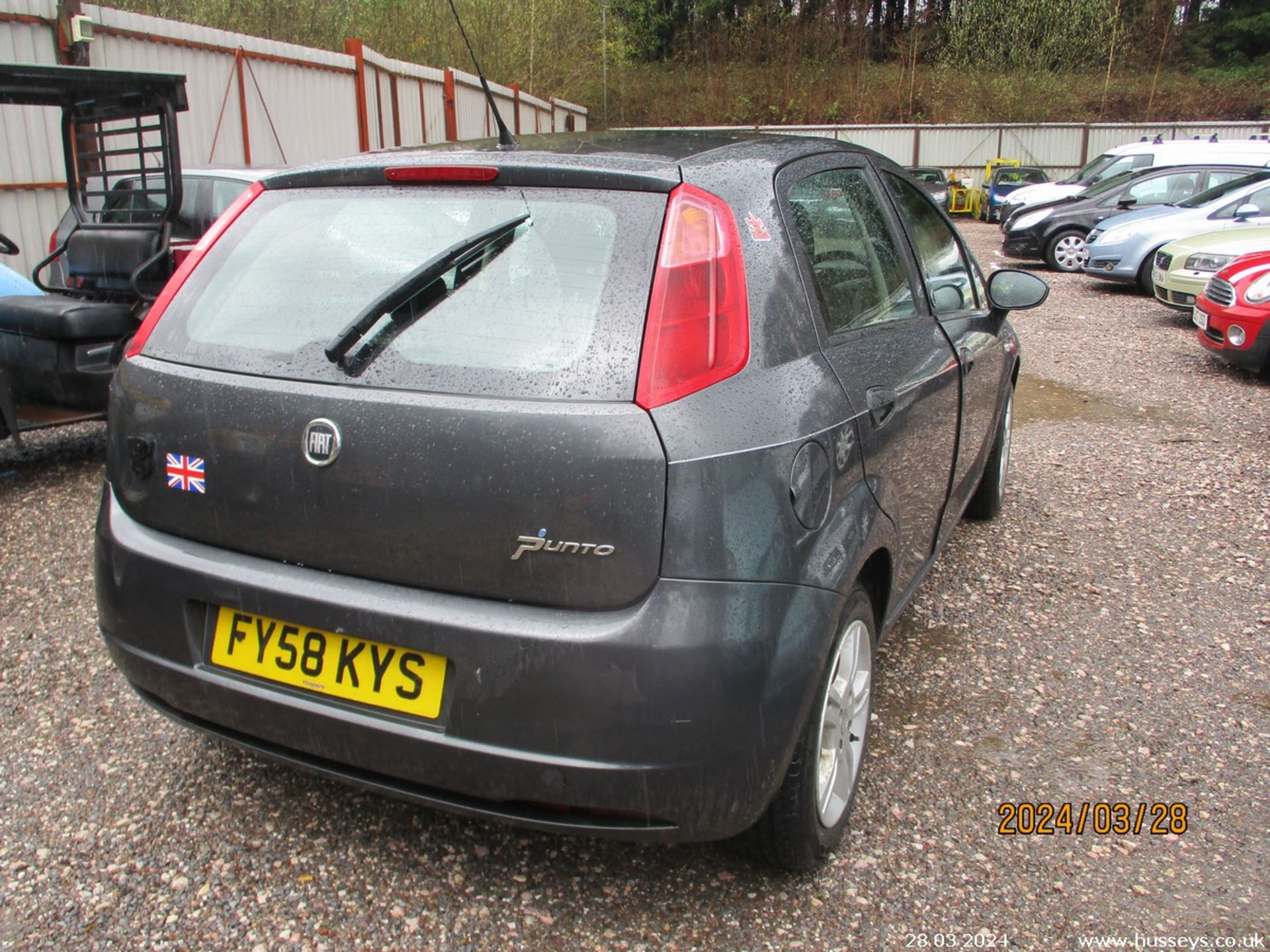 08/58 FIAT GRAND PUNTO ACTIVE 360 - 1242cc 5dr Hatchback (Grey, 97k) - Image 7 of 17