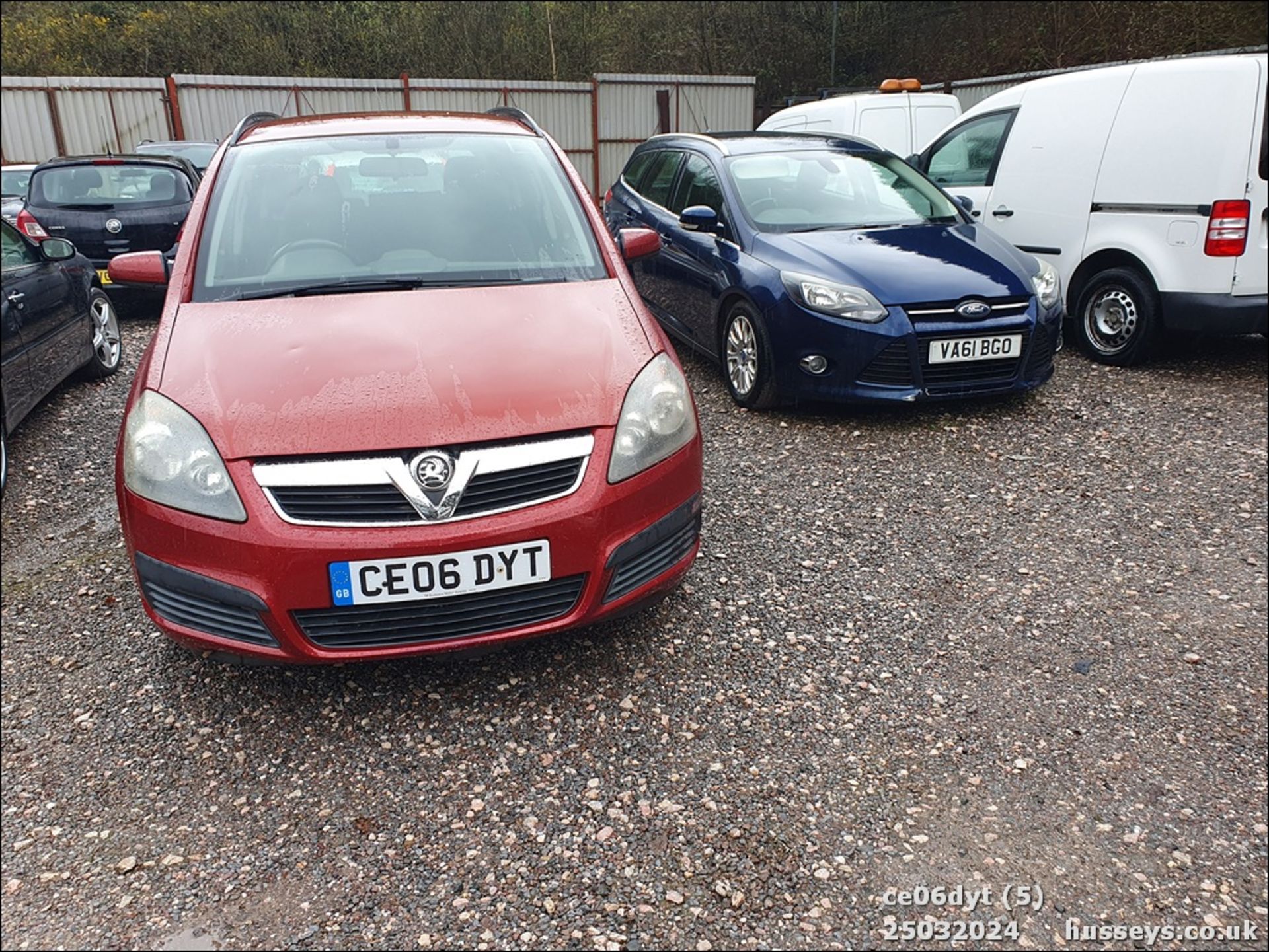 06/06 VAUXHALL ZAFIRA LIFE - 1598cc 5dr MPV (Red) - Image 6 of 42