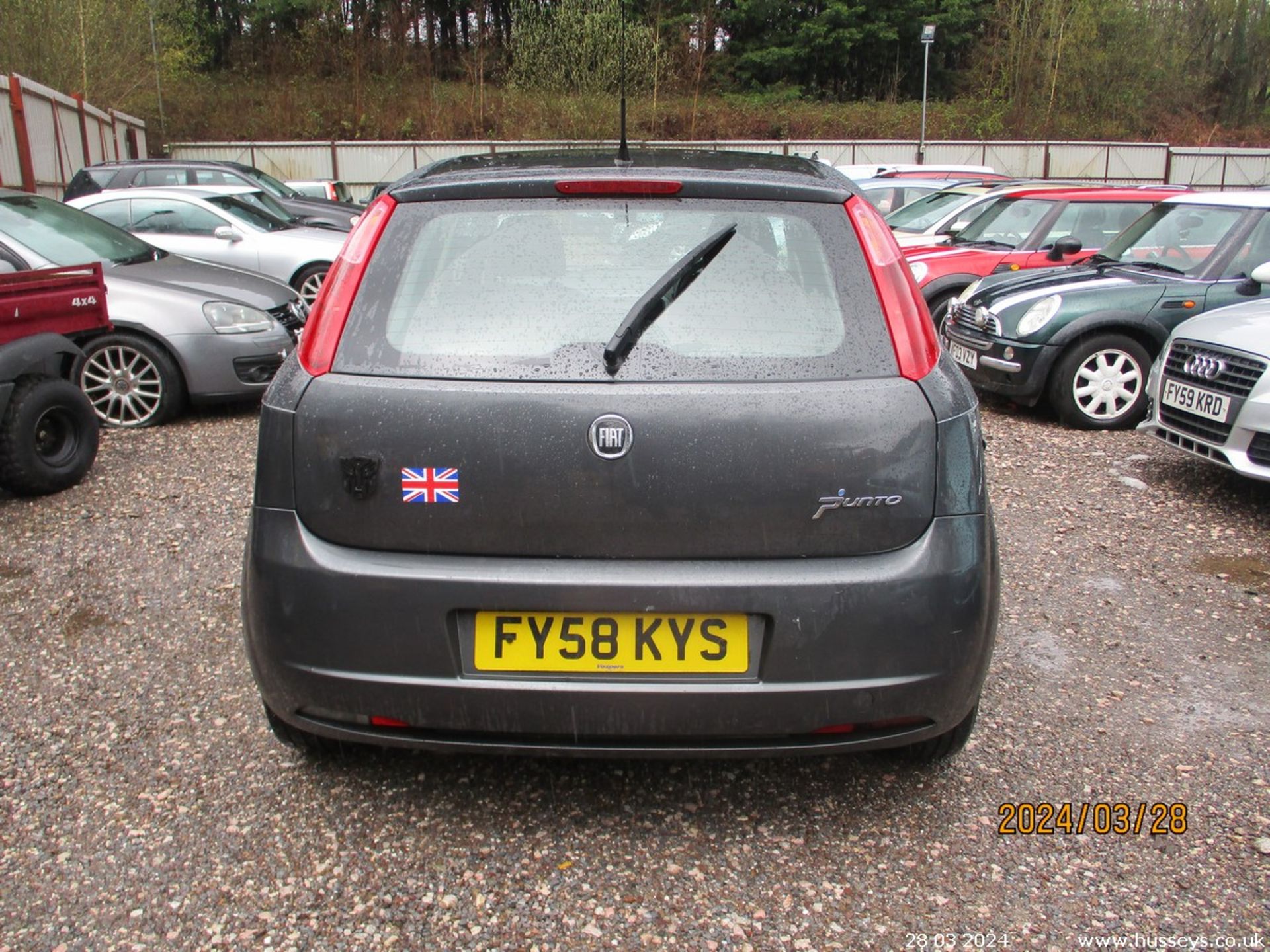 08/58 FIAT GRAND PUNTO ACTIVE 360 - 1242cc 5dr Hatchback (Grey, 97k) - Image 6 of 17