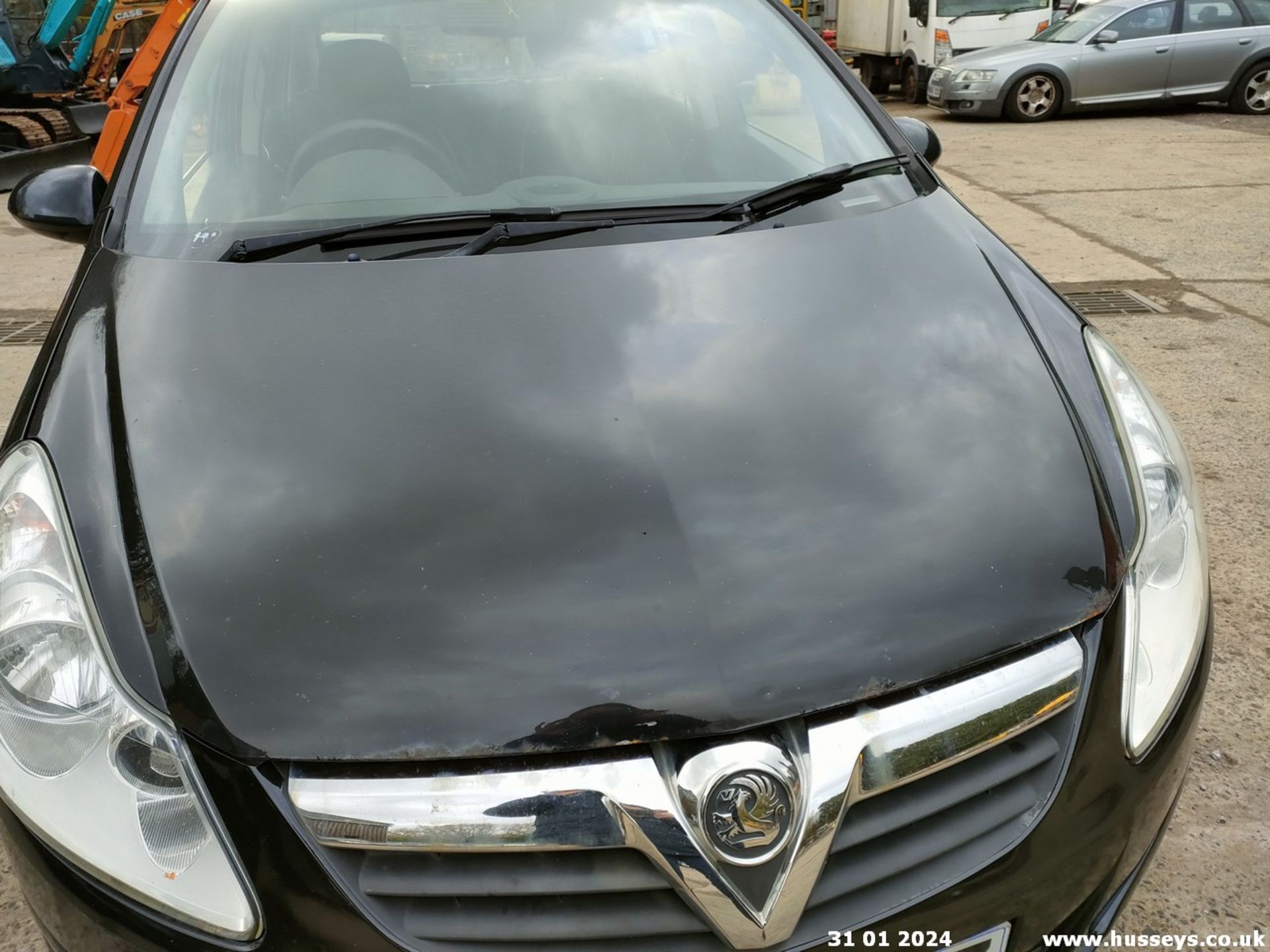 10/60 VAUXHALL CORSA EXCLUSIV - 1229cc 5dr Hatchback (Black, 124k) - Image 11 of 45