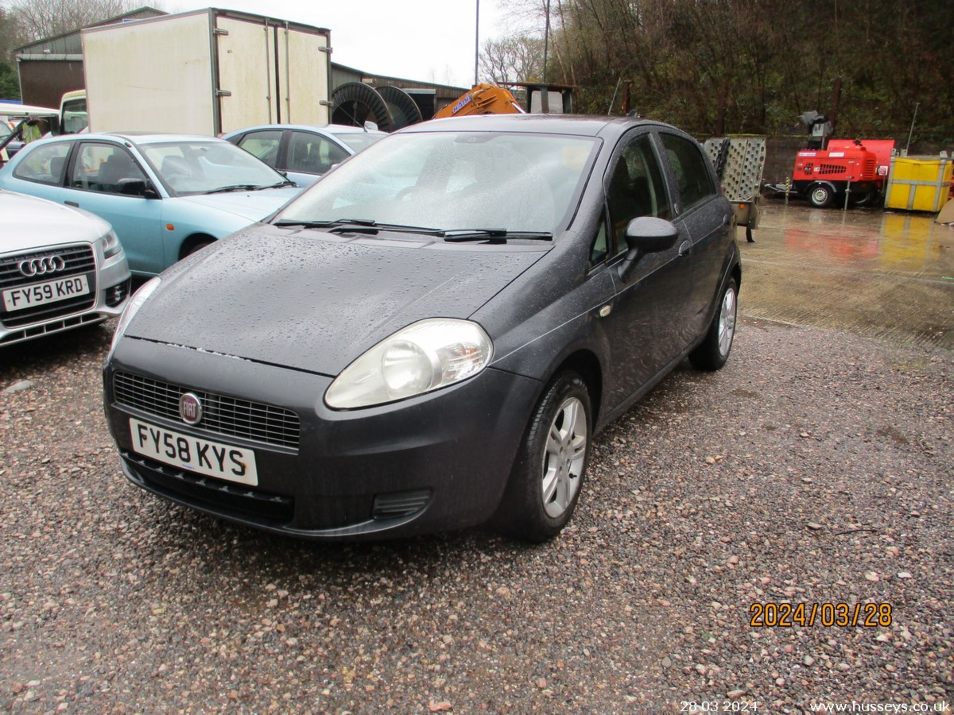 08/58 FIAT GRAND PUNTO ACTIVE 360 - 1242cc 5dr Hatchback (Grey, 97k) - Image 10 of 17