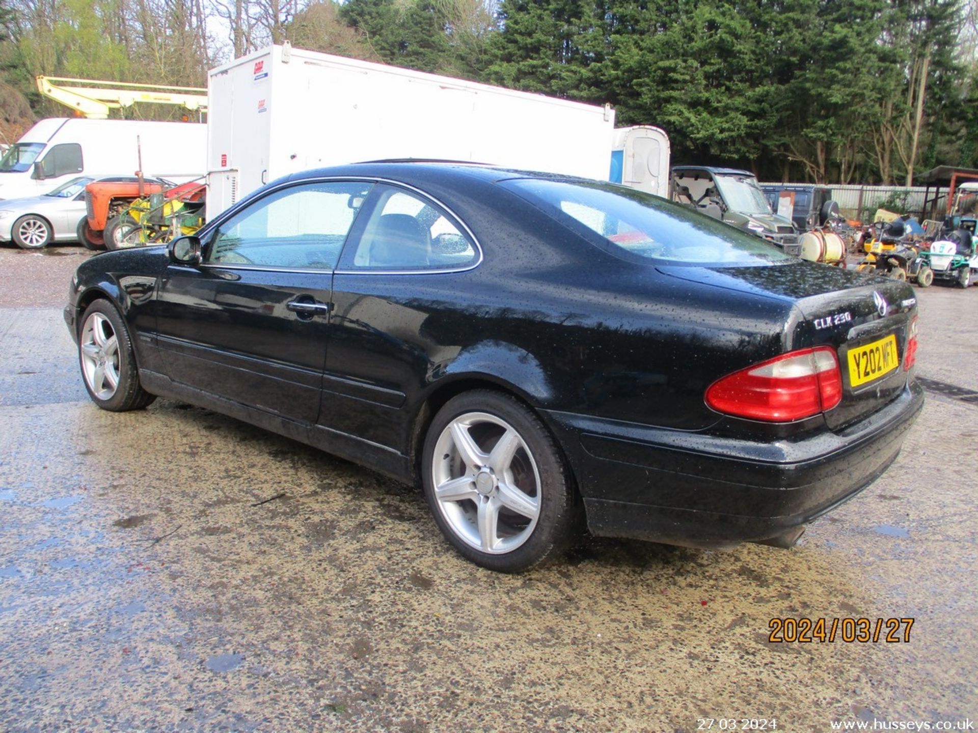 2001 MERCEDES - 2295cc .2dr Coupe (Black, 142k) - Image 6 of 16