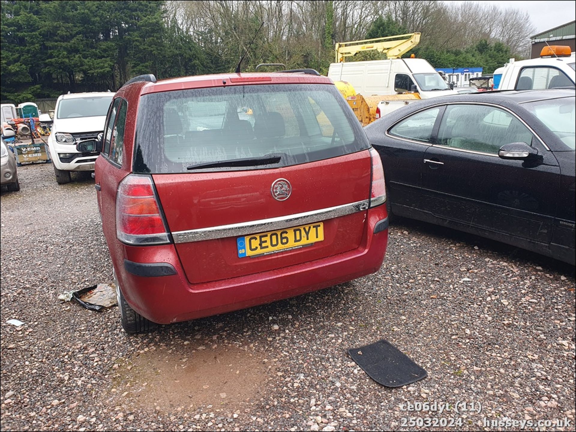 06/06 VAUXHALL ZAFIRA LIFE - 1598cc 5dr MPV (Red) - Image 12 of 42