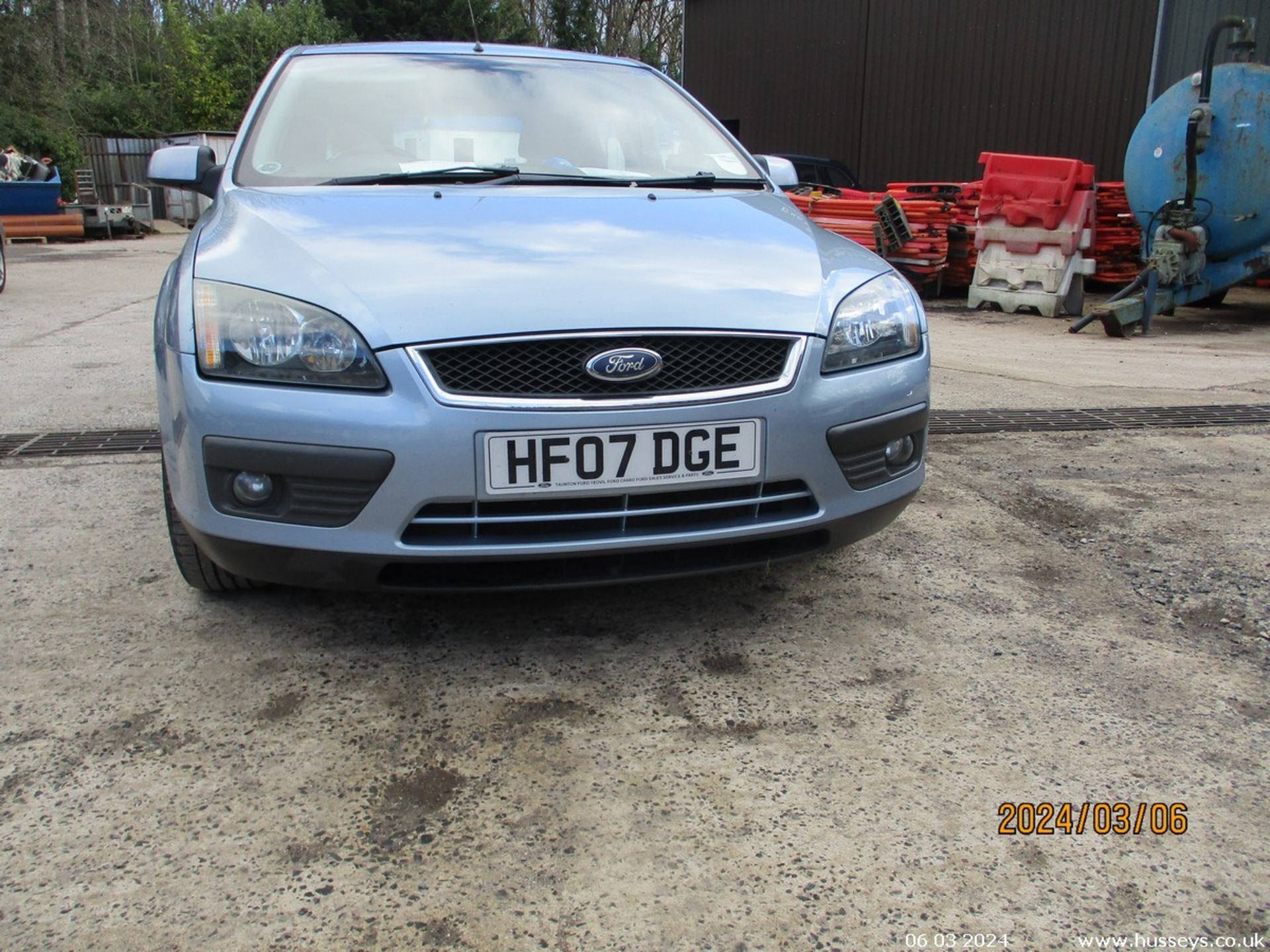 08/07 FORD FOCUS ZETEC CLIMATE - 1596cc 5dr Hatchback (Blue, 153k) - Image 12 of 20