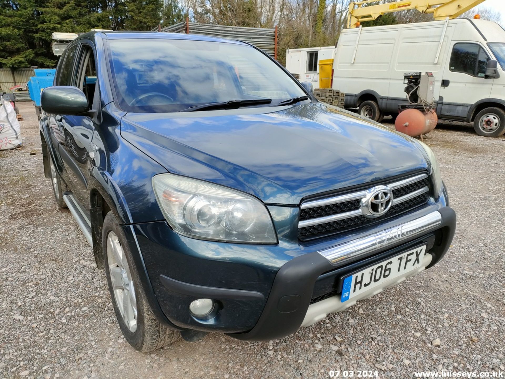 06/06 TOYOTA RAV4 T180 D-4D - 2231cc 5dr Estate (Green, 176k) - Image 6 of 74