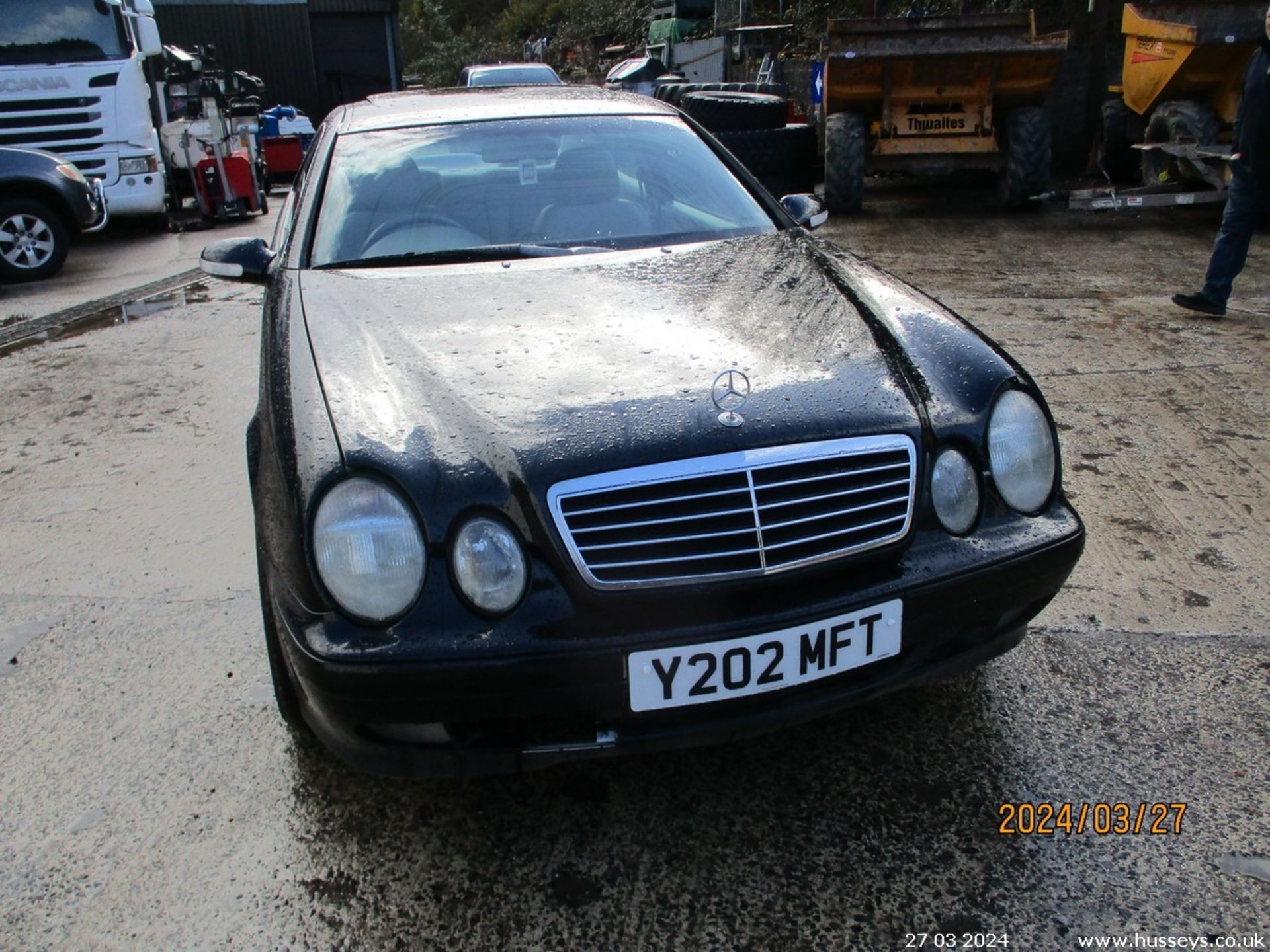 2001 MERCEDES - 2295cc .2dr Coupe (Black, 142k) - Image 3 of 16