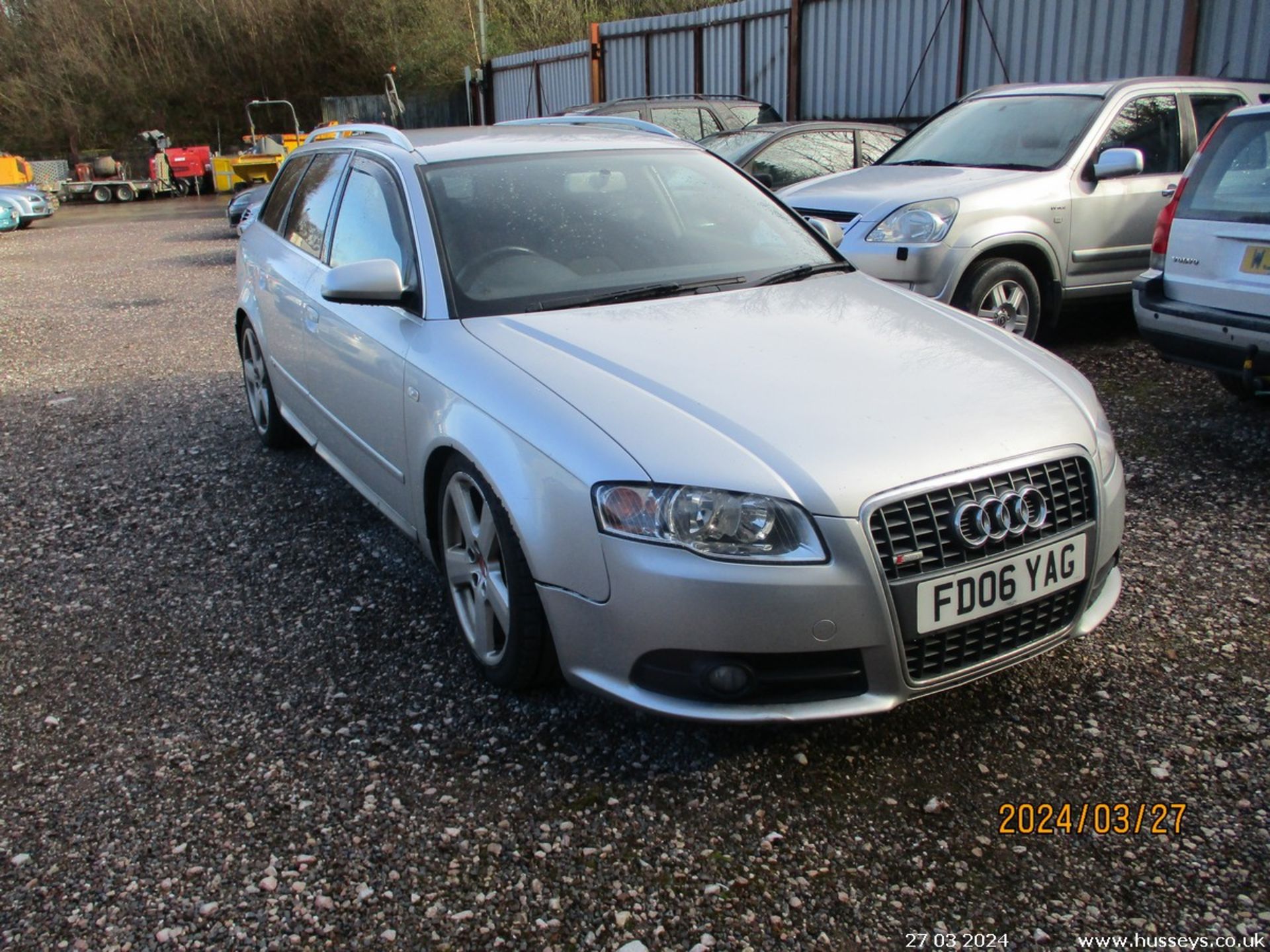 06/06 AUDI A4 AVANT S LINE TDI 140 - 1968cc 5dr Estate (Silver, 188k) - Image 3 of 19