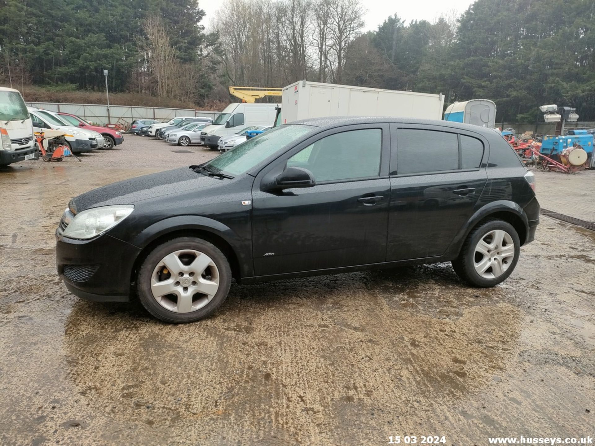 10/10 VAUXHALL ASTRA ACTIVE - 1364cc 5dr Hatchback (Black, 115k) - Image 19 of 67