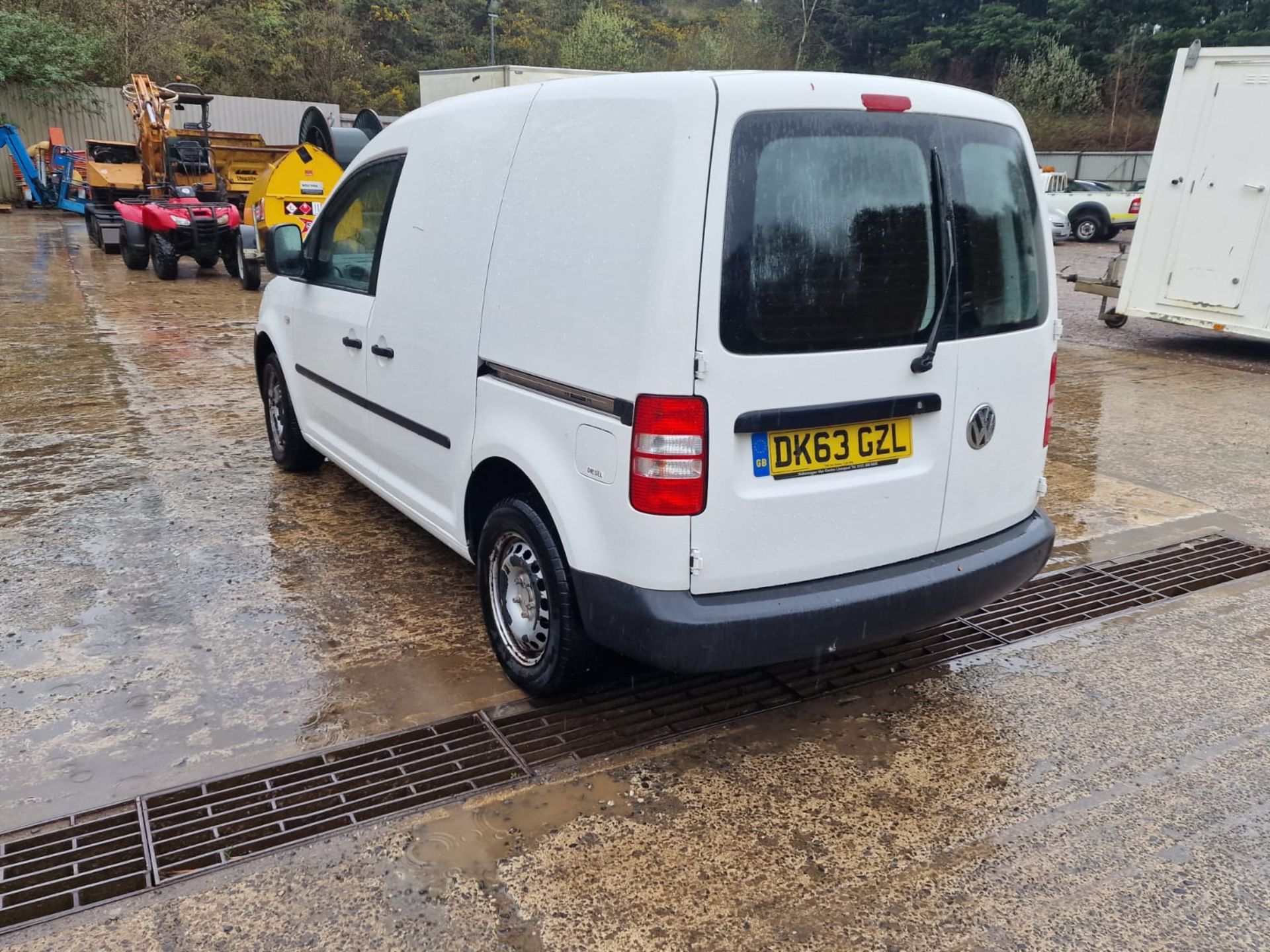 13/63 VOLKSWAGEN CADDY C20 STARTLINE TDI - 1598cc 5dr Van (White, 47k) - Image 12 of 16