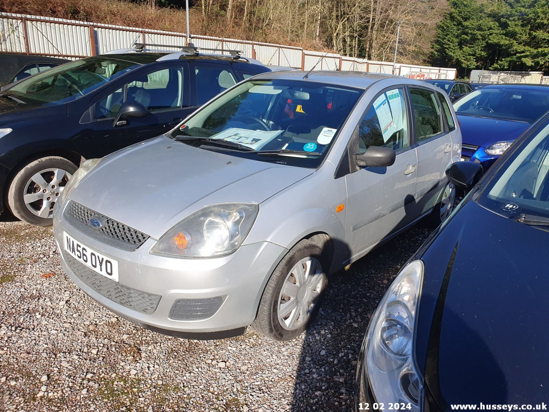 06/56 FORD FIESTA STYLE TDCI - 1399cc 5dr Hatchback (Silver) - Image 2 of 39