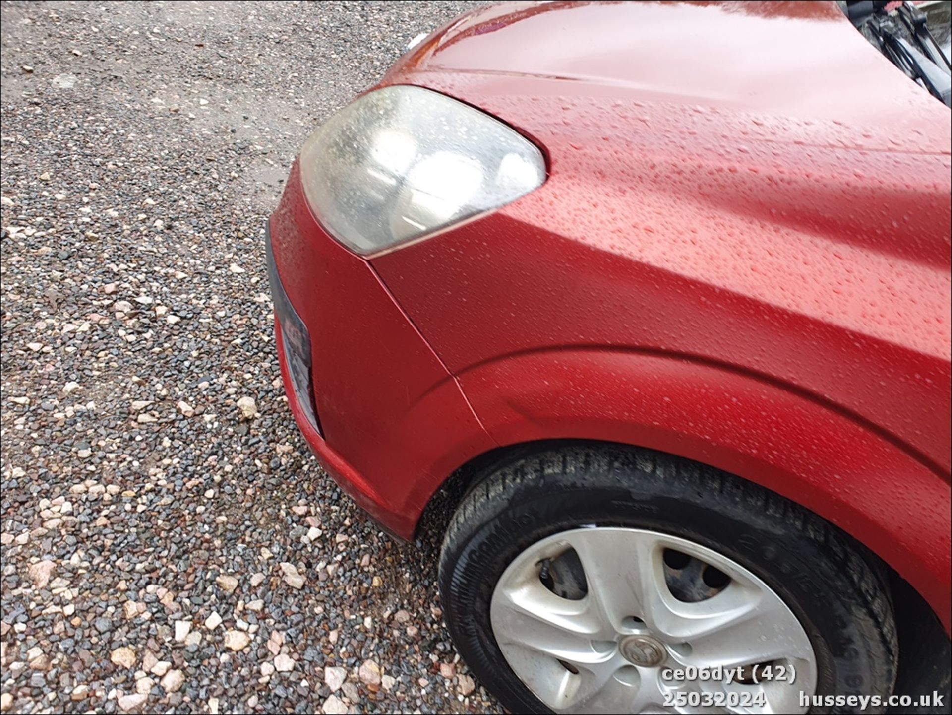 06/06 VAUXHALL ZAFIRA LIFE - 1598cc 5dr MPV (Red) - Image 42 of 42