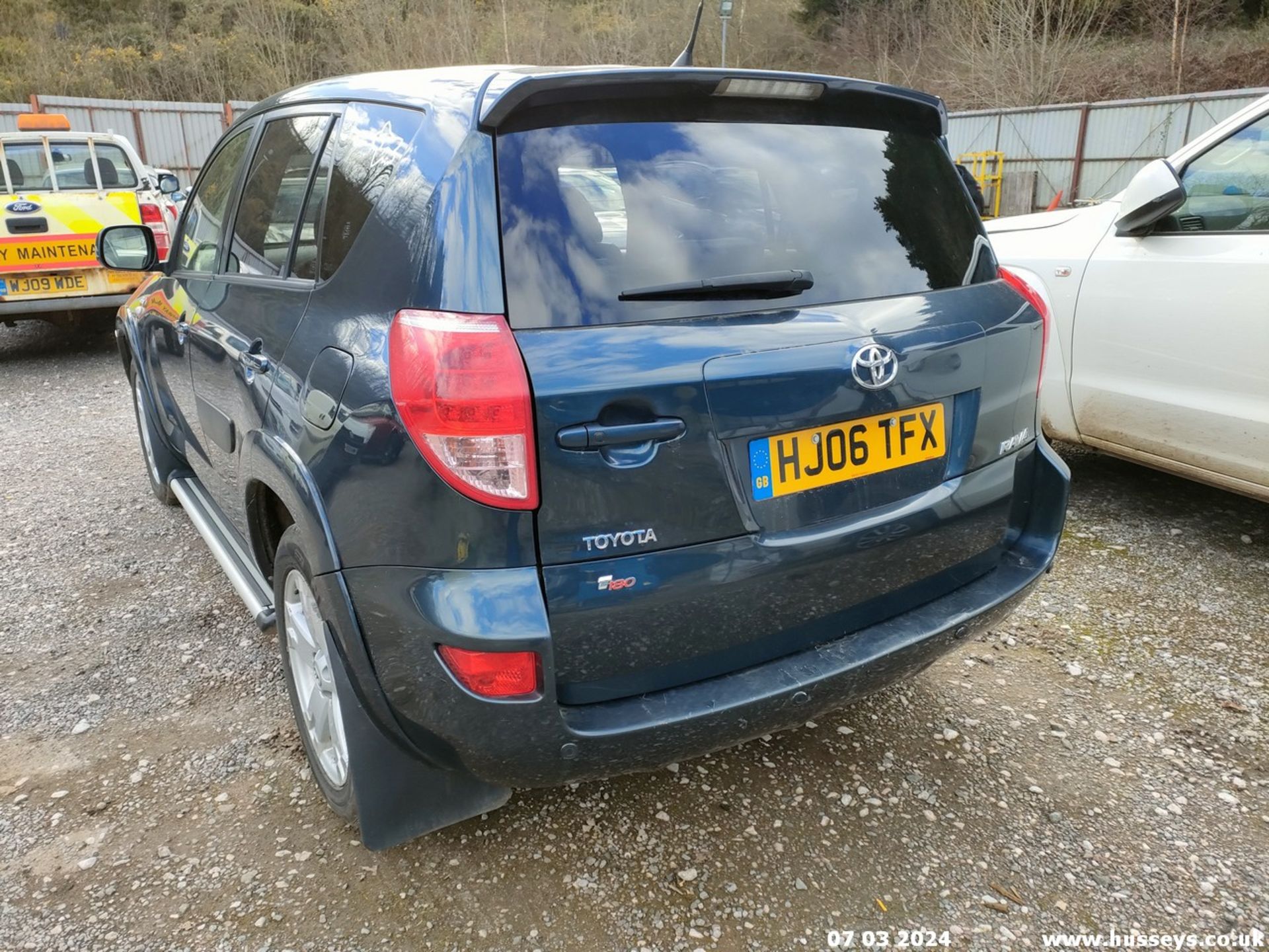 06/06 TOYOTA RAV4 T180 D-4D - 2231cc 5dr Estate (Green, 176k) - Image 34 of 74