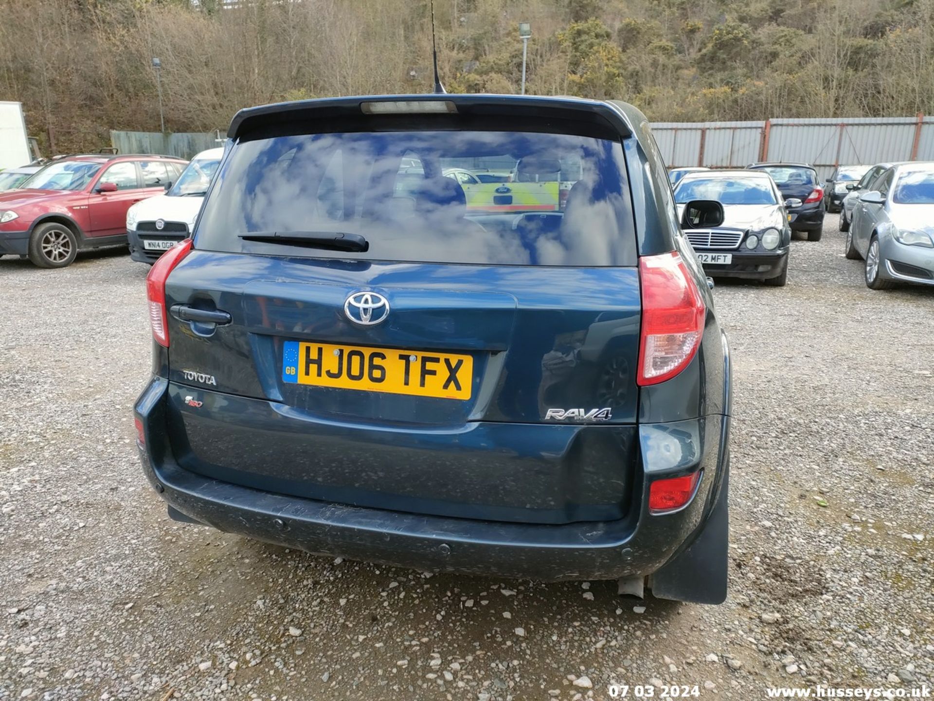 06/06 TOYOTA RAV4 T180 D-4D - 2231cc 5dr Estate (Green, 176k) - Image 36 of 74