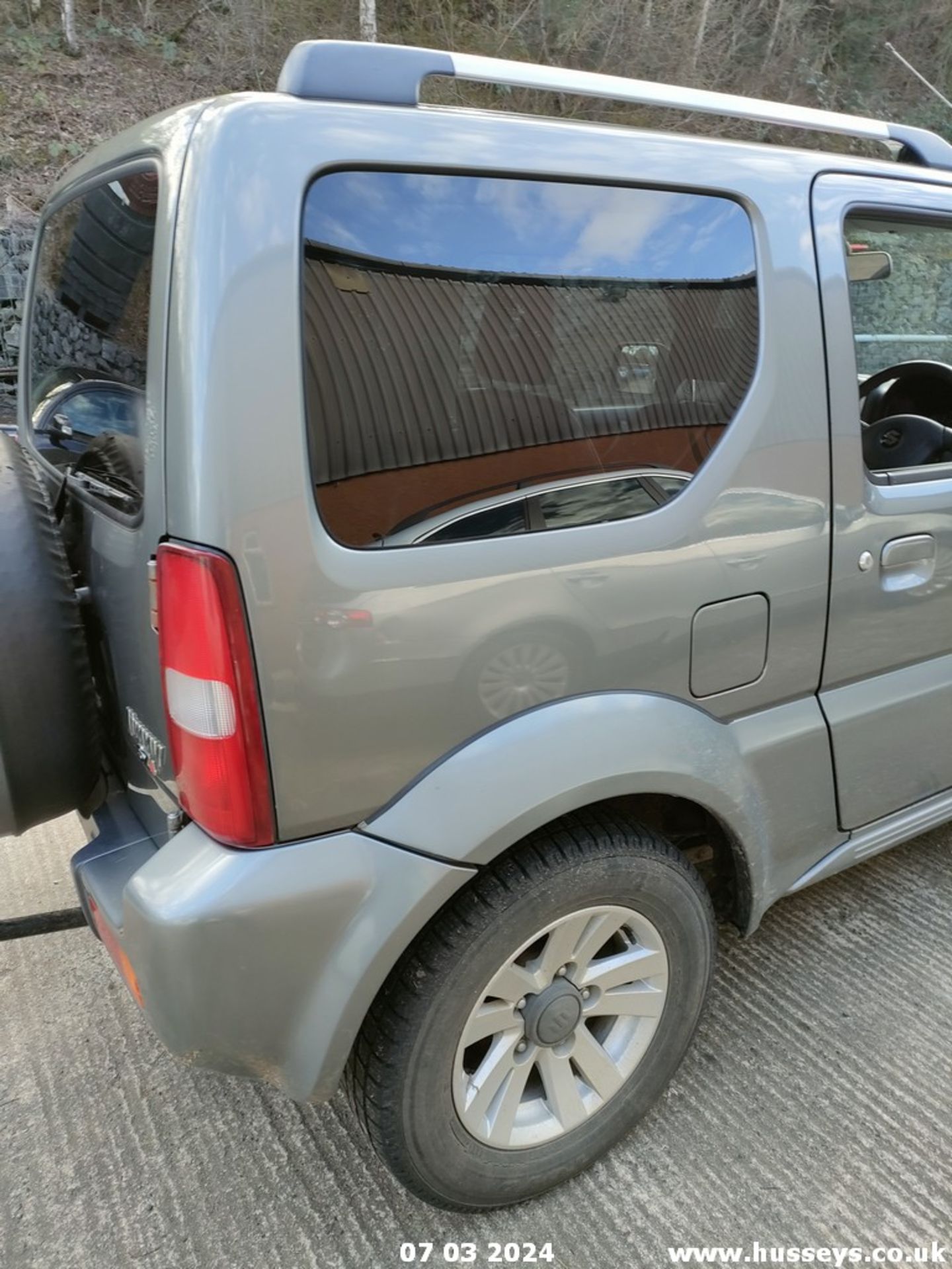 10/10 SUZUKI JIMNY SZ4 - 1328cc 3dr Estate (Grey, 117k) - Image 44 of 78