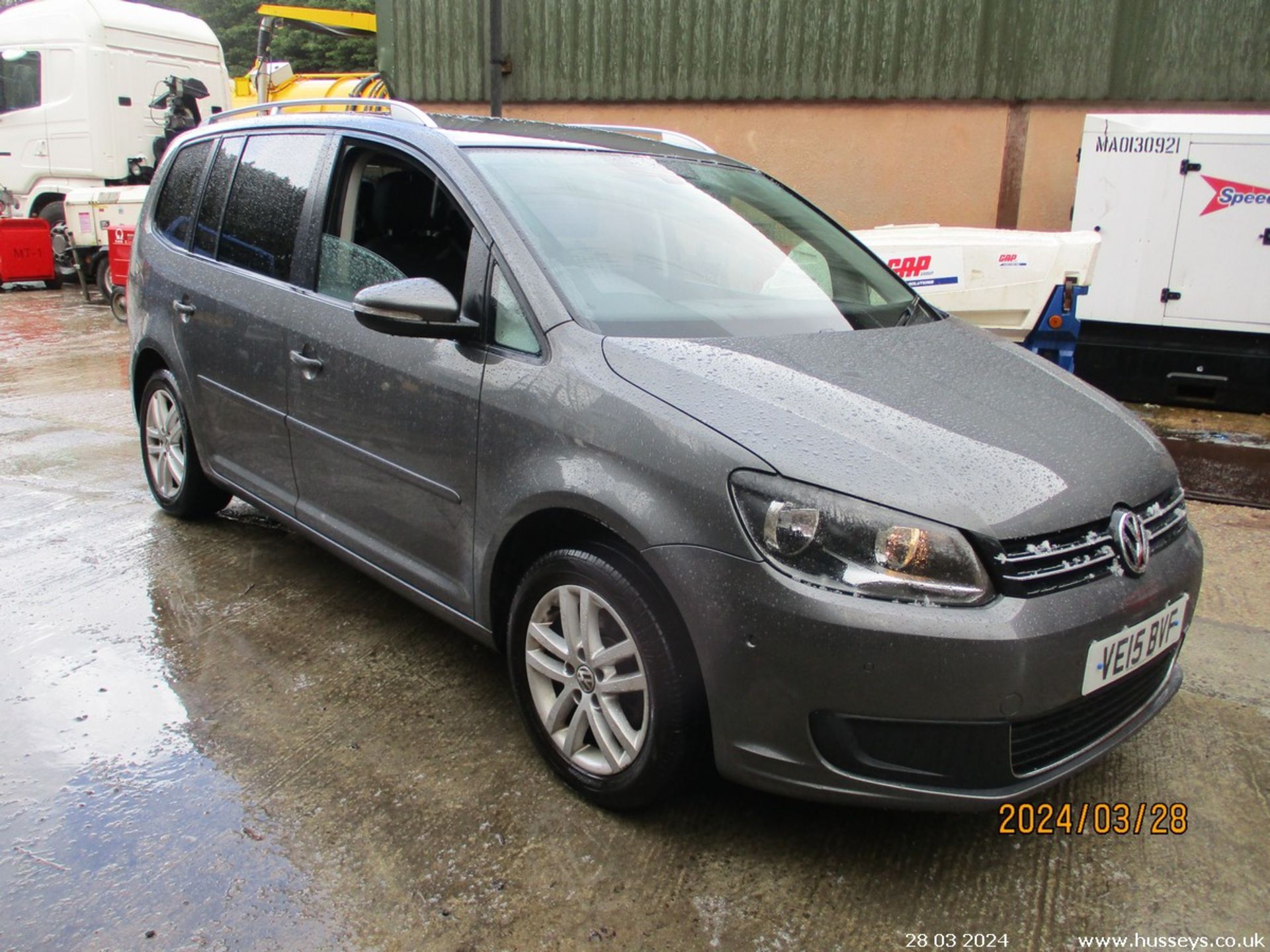 15/15 VOLKSWAGEN TOURAN SE BLUEMOTION T TD - 1968cc 5dr MPV (Grey, 131k)