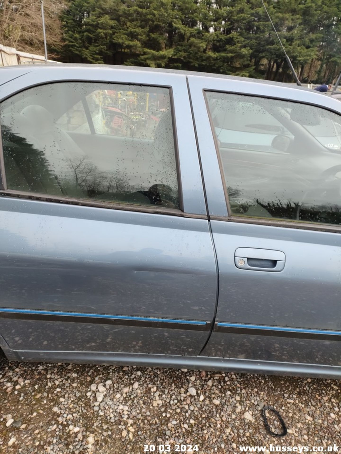 02/51 PEUGEOT 406 GTX HDI AUTO - 1997cc 4dr Saloon (Blue) - Image 41 of 59