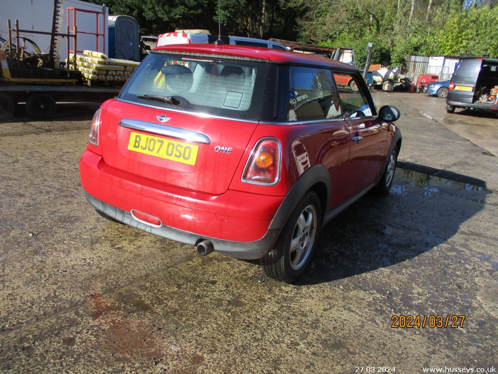 07/07 MINI ONE - 1397cc 3dr Hatchback (Red, 86k) - Image 6 of 20