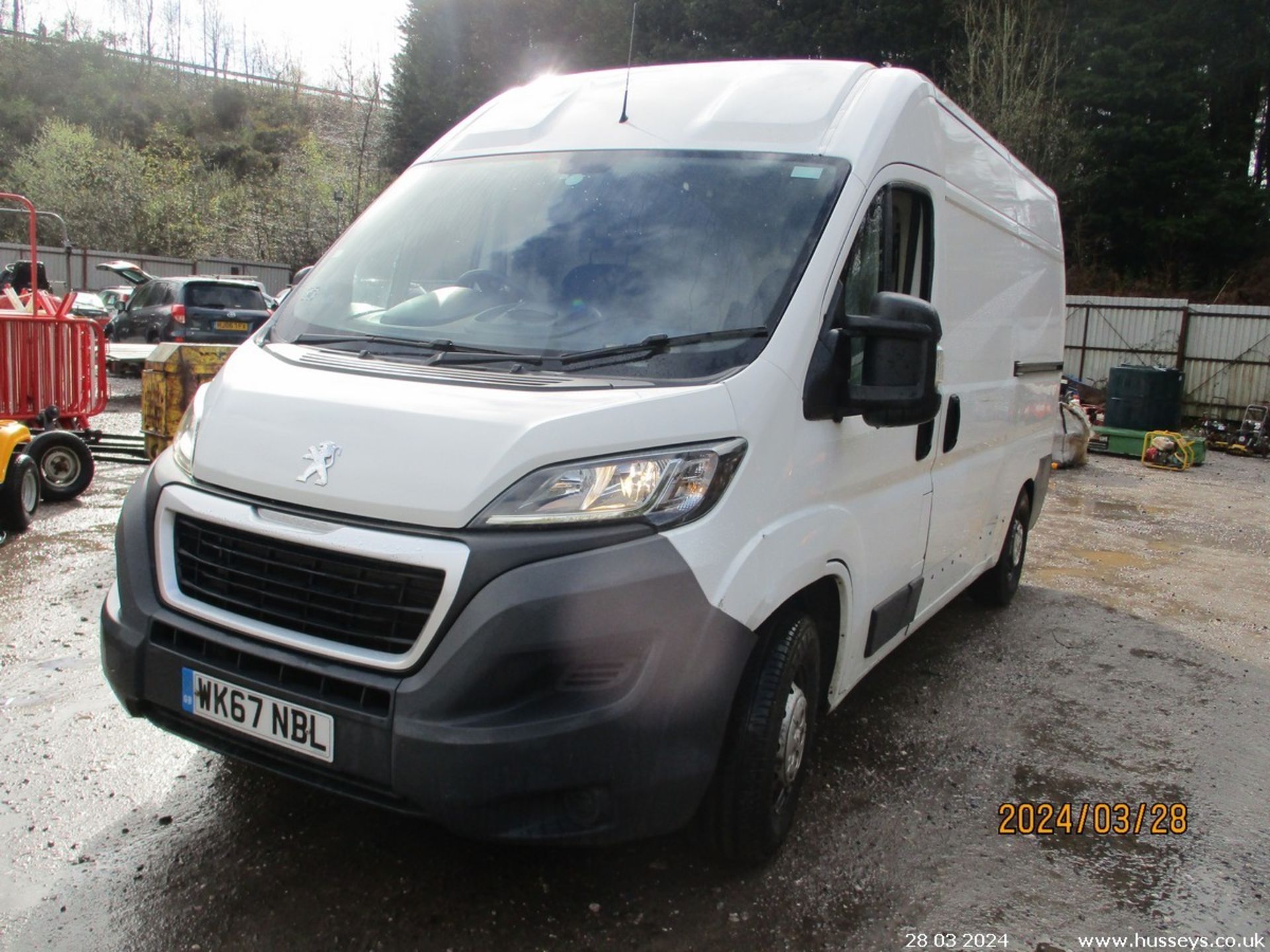 17/67 PEUGEOT BOXER 335 PRO L2H2 BLUE H - 1997cc 5dr Van (White, 91k) - Image 4 of 28