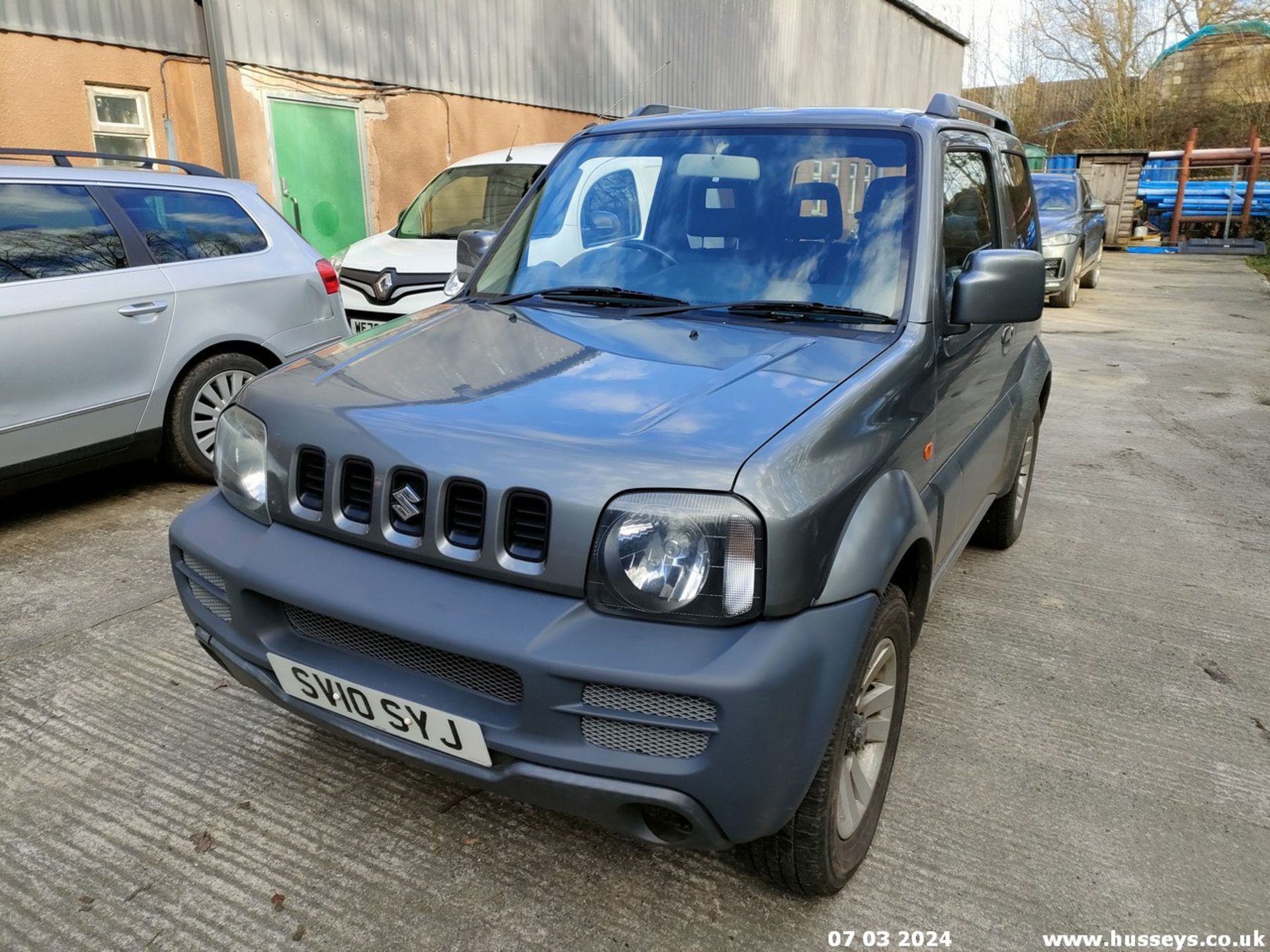 10/10 SUZUKI JIMNY SZ4 - 1328cc 3dr Estate (Grey, 117k) - Image 10 of 78