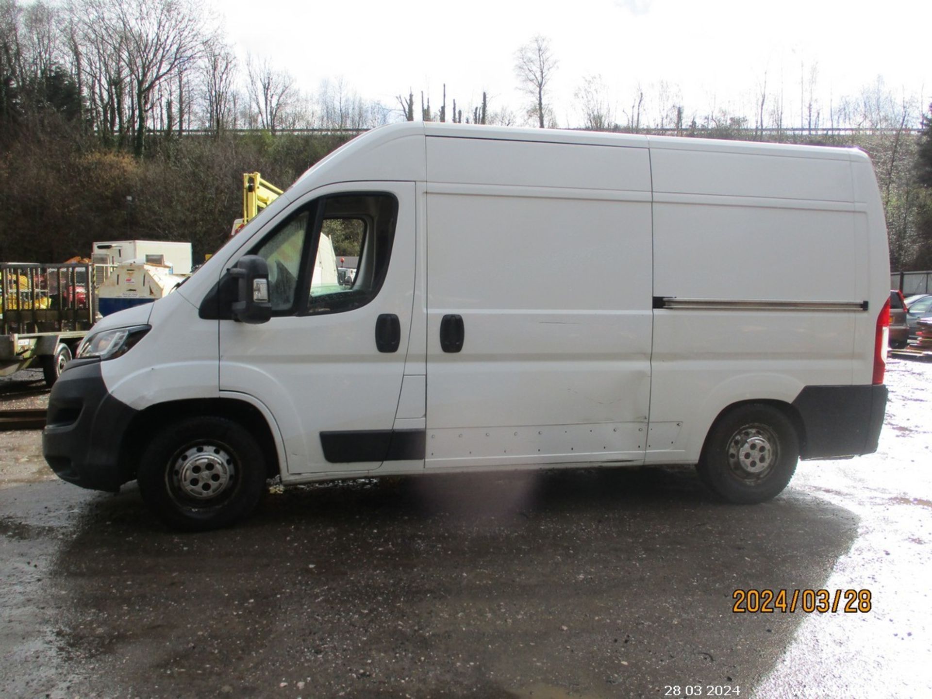 17/67 PEUGEOT BOXER 335 PRO L2H2 BLUE H - 1997cc 5dr Van (White, 91k) - Image 5 of 28