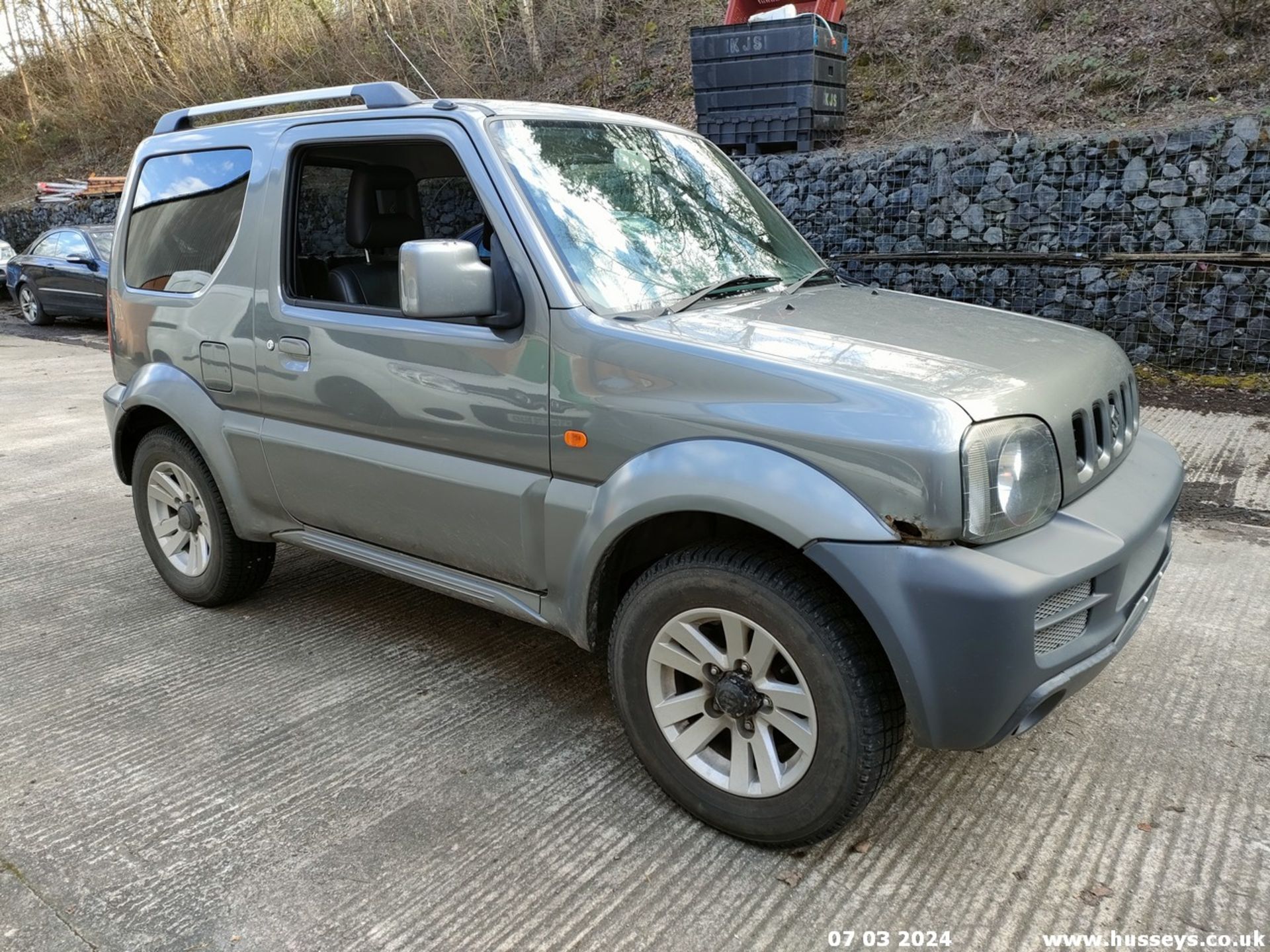 10/10 SUZUKI JIMNY SZ4 - 1328cc 3dr Estate (Grey, 117k) - Image 2 of 78