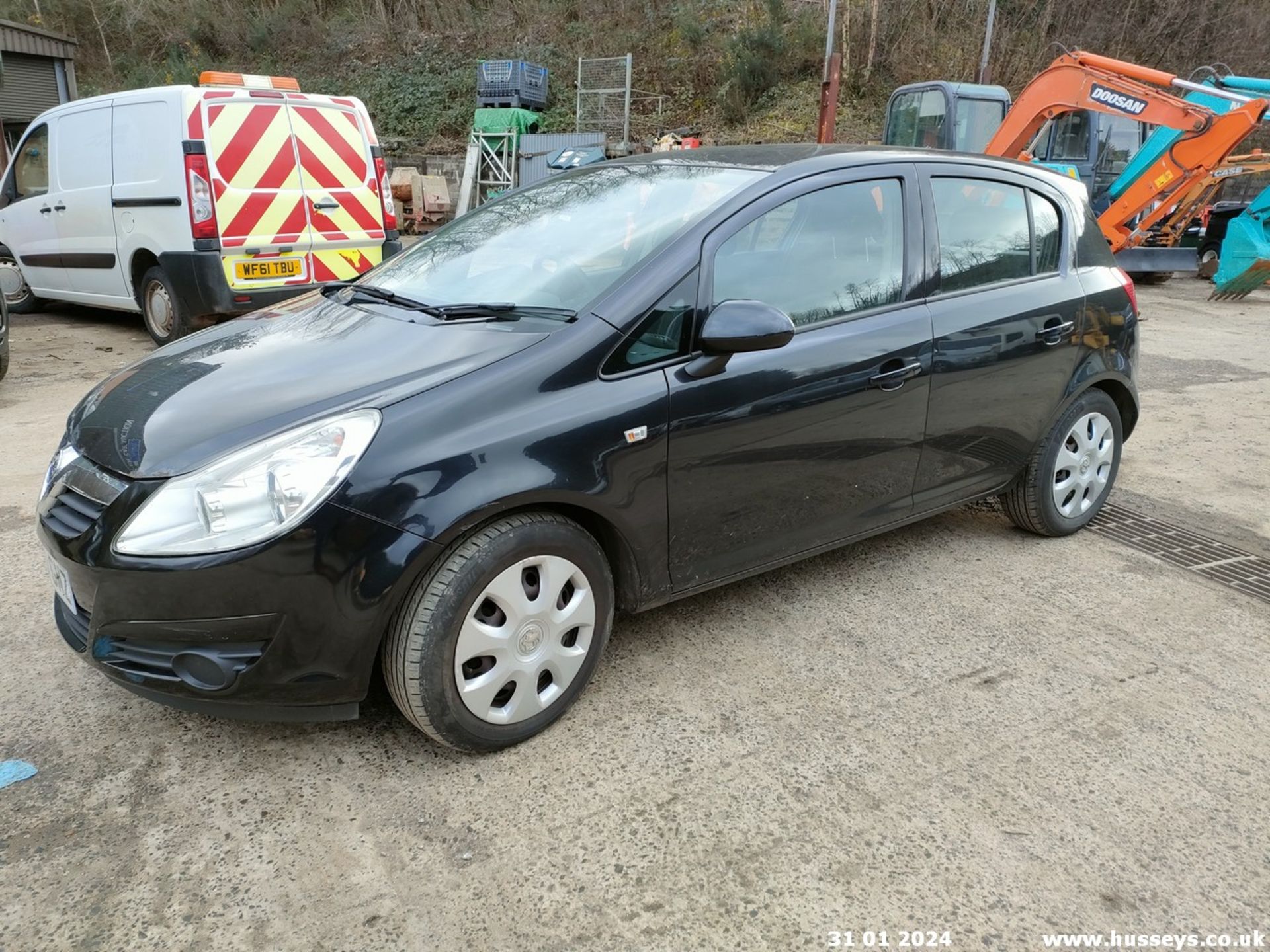 10/60 VAUXHALL CORSA EXCLUSIV - 1229cc 5dr Hatchback (Black, 124k) - Image 15 of 45