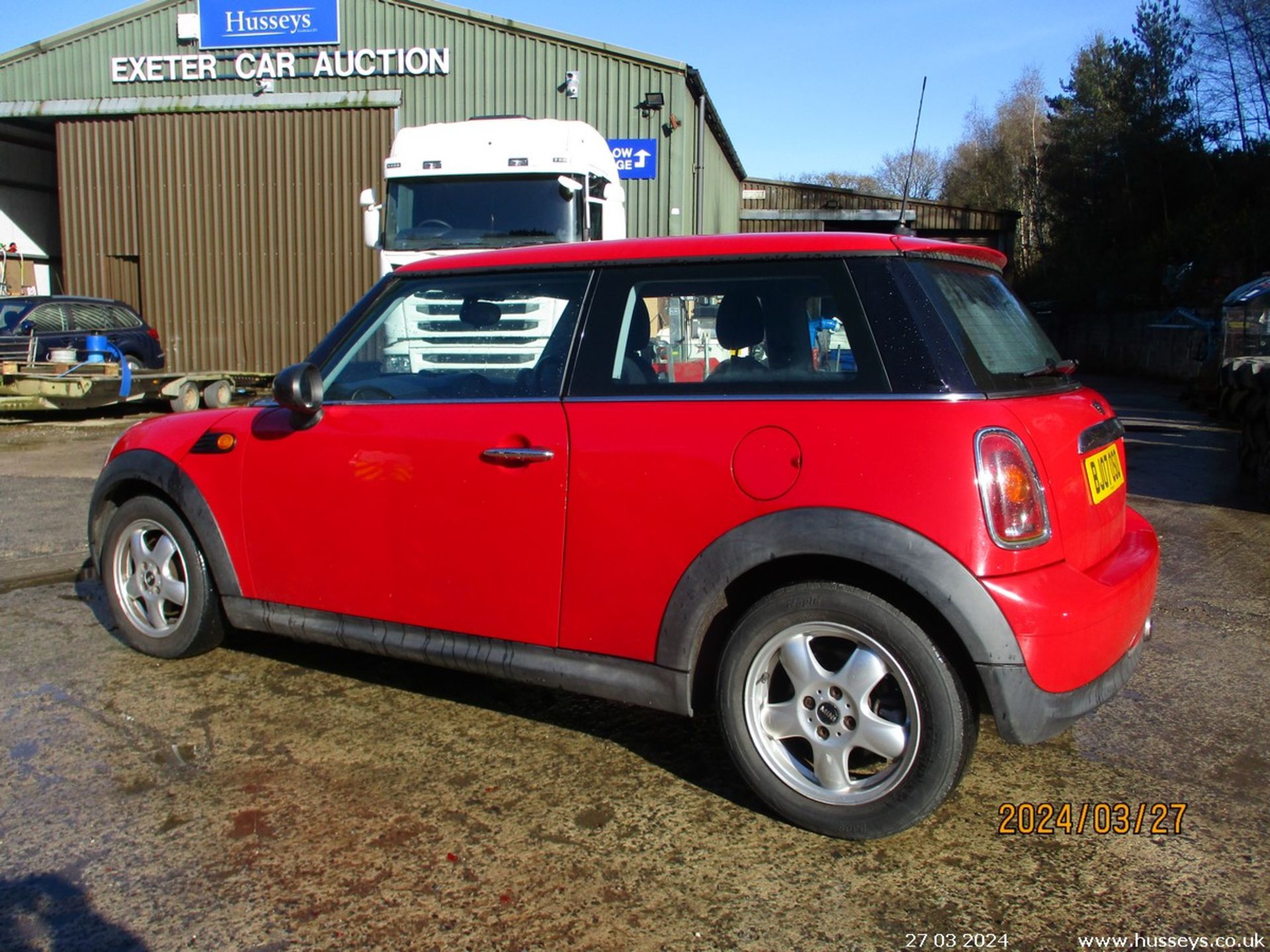 07/07 MINI ONE - 1397cc 3dr Hatchback (Red, 86k) - Image 3 of 20