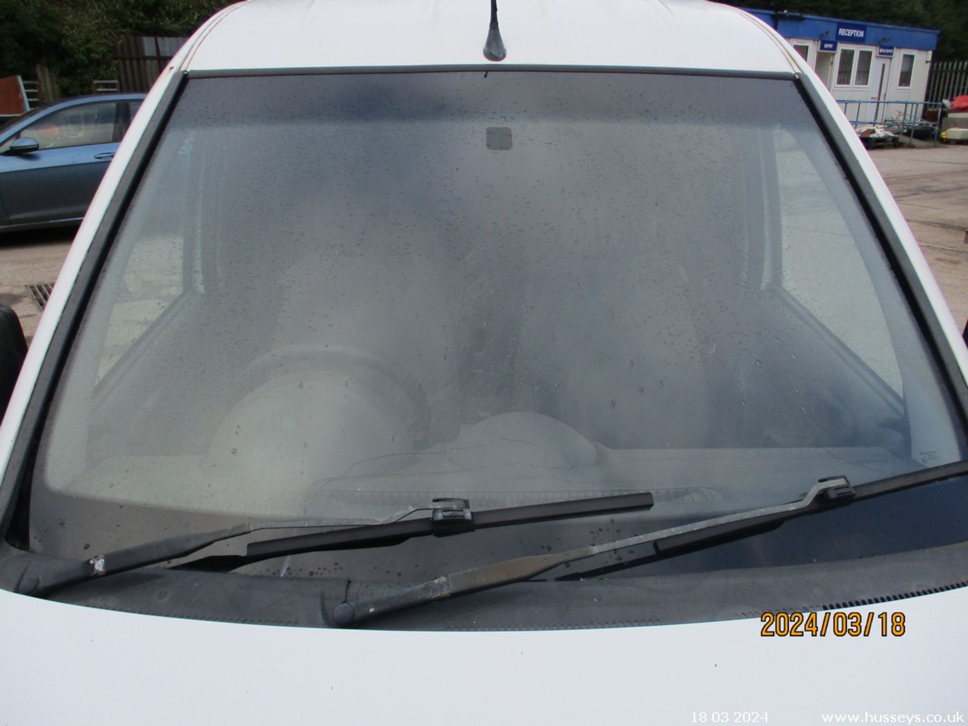 04/54 VAUXHALL COMBO 1700 CDTI 16V - 1686cc 4dr Van (White, 119k) - Image 12 of 26